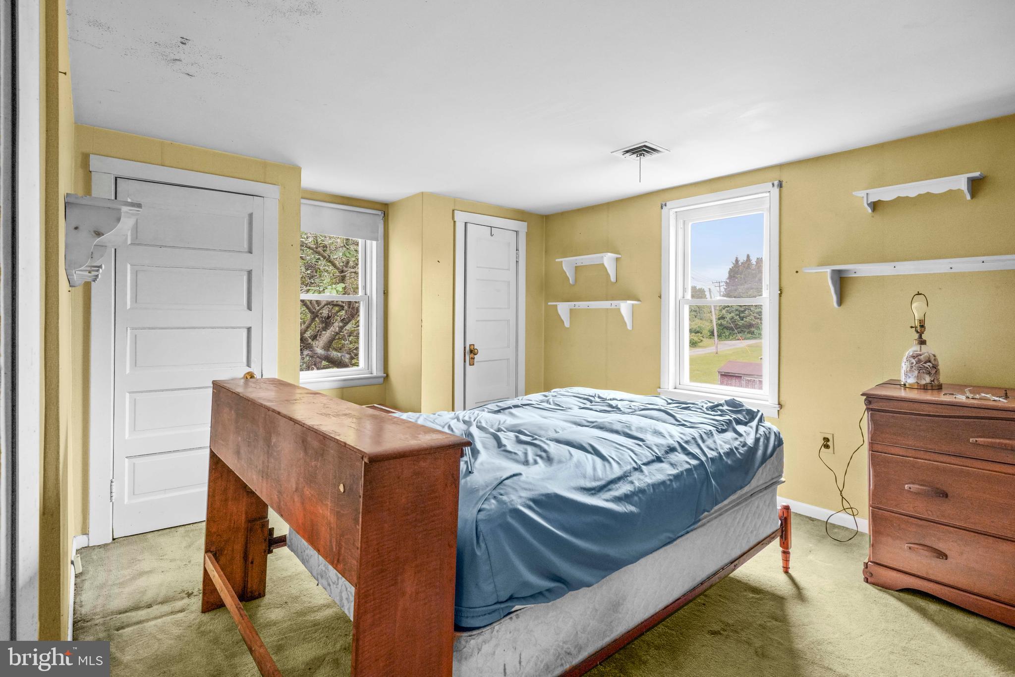 TRACYS LANDING - Residential