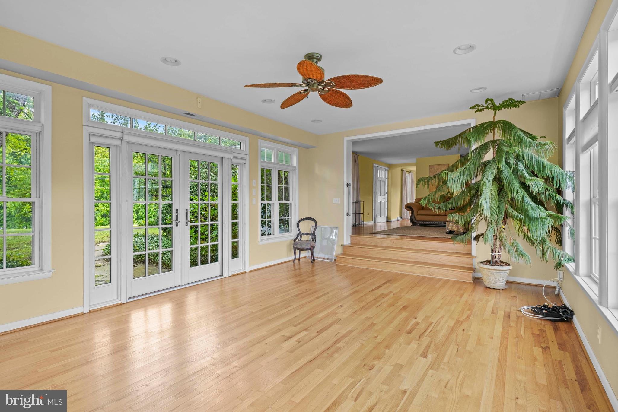 TRACYS LANDING - Residential