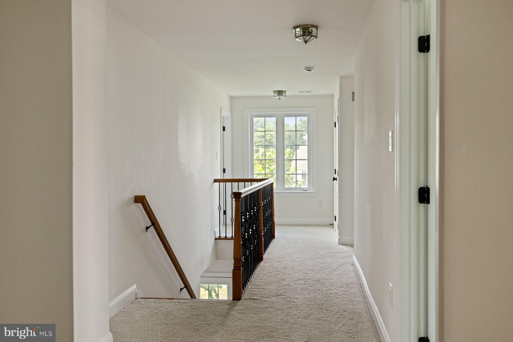 WHISPERING PINES - Residential