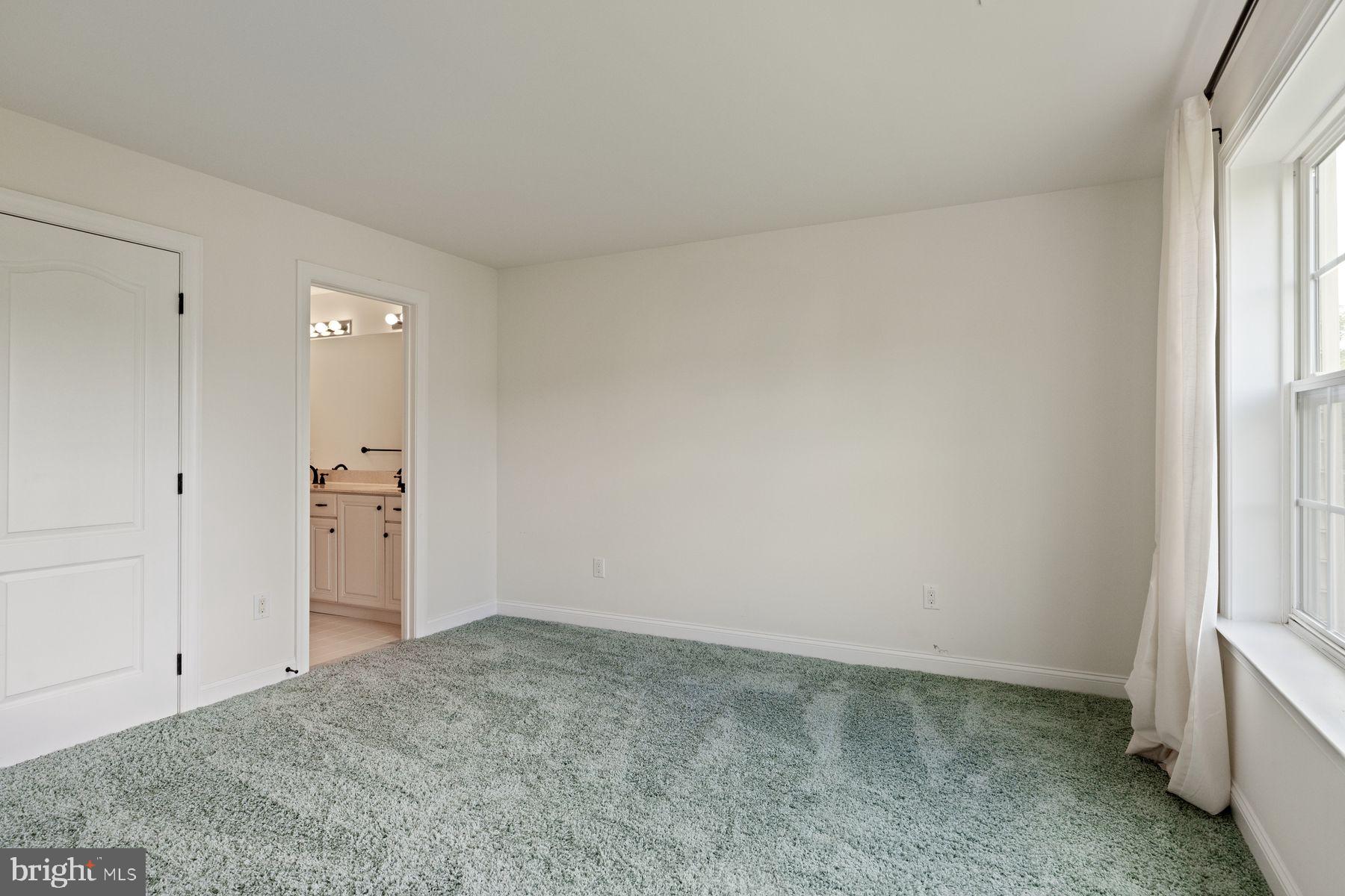 WHISPERING PINES - Residential