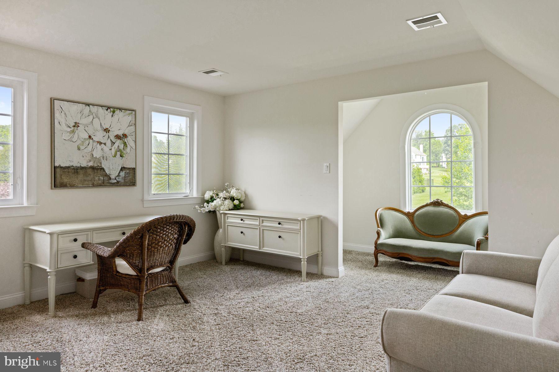 WHISPERING PINES - Residential