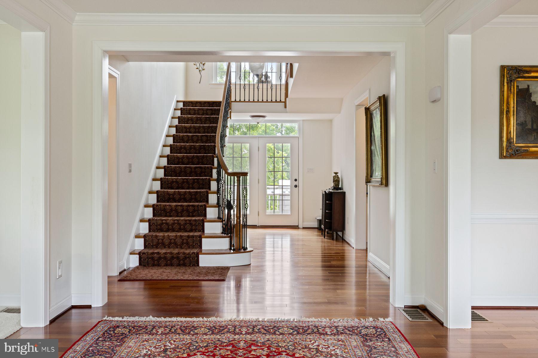 WHISPERING PINES - Residential