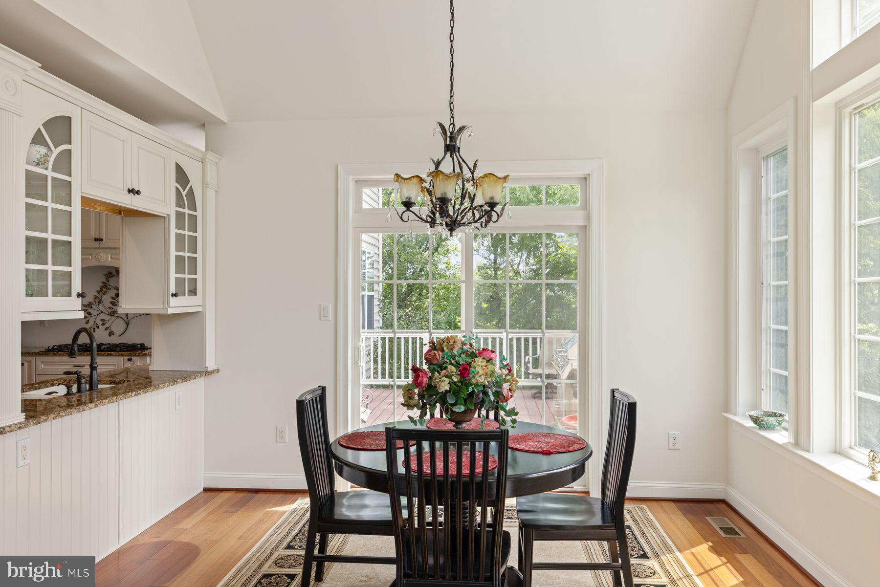 WHISPERING PINES - Residential