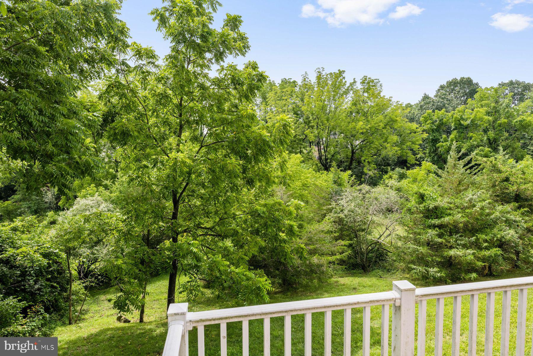 WHISPERING PINES - Residential