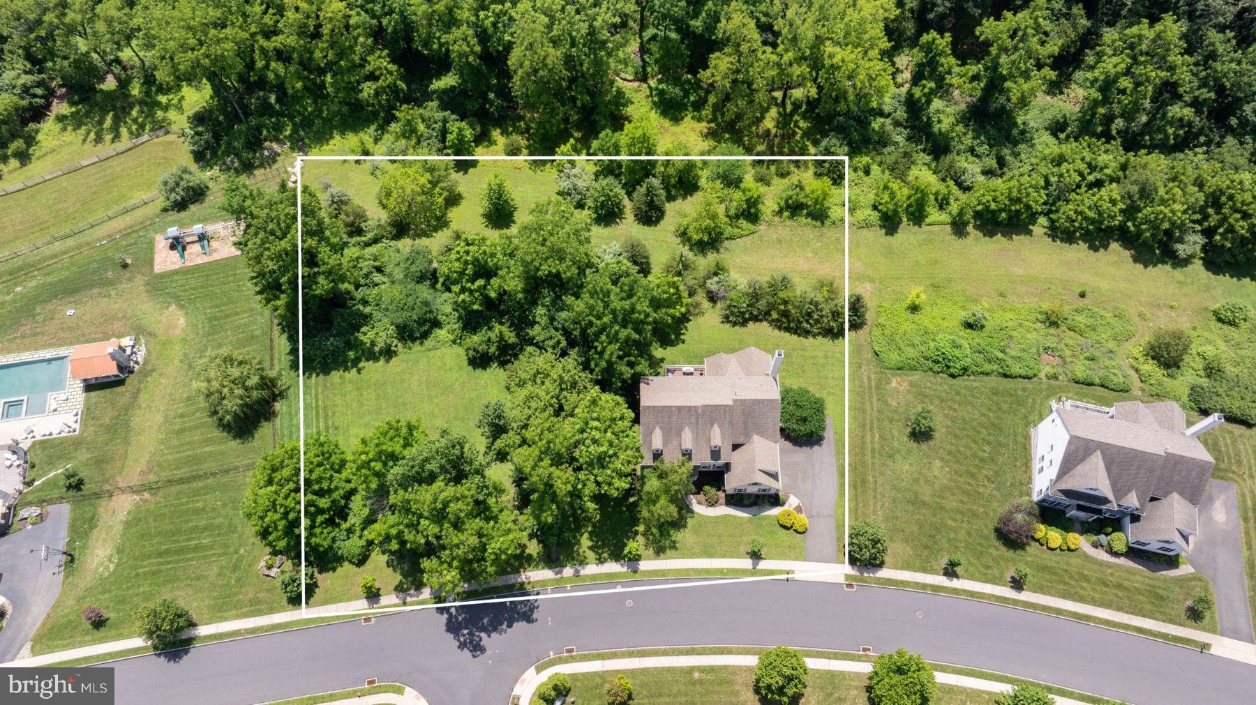 WHISPERING PINES - Residential