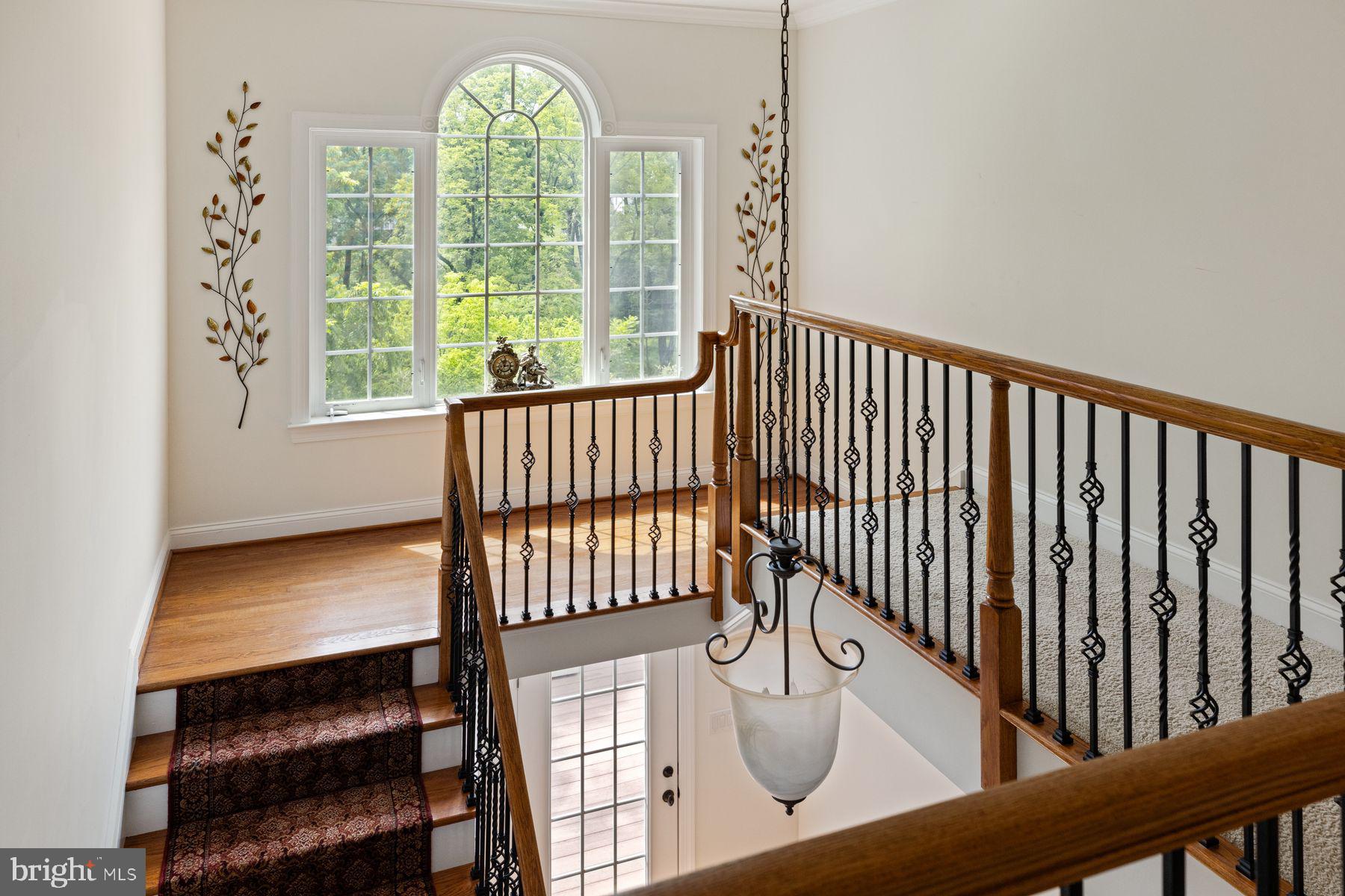 WHISPERING PINES - Residential