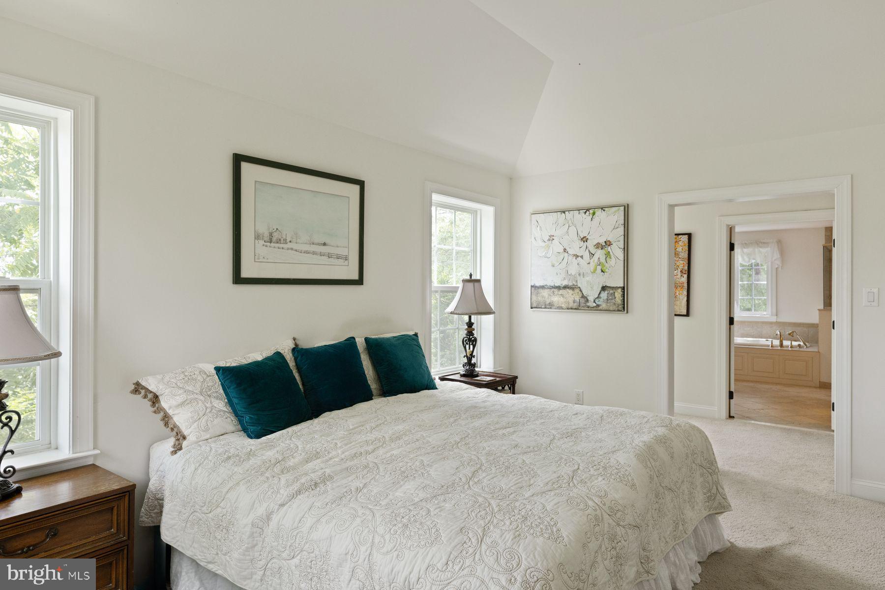 WHISPERING PINES - Residential