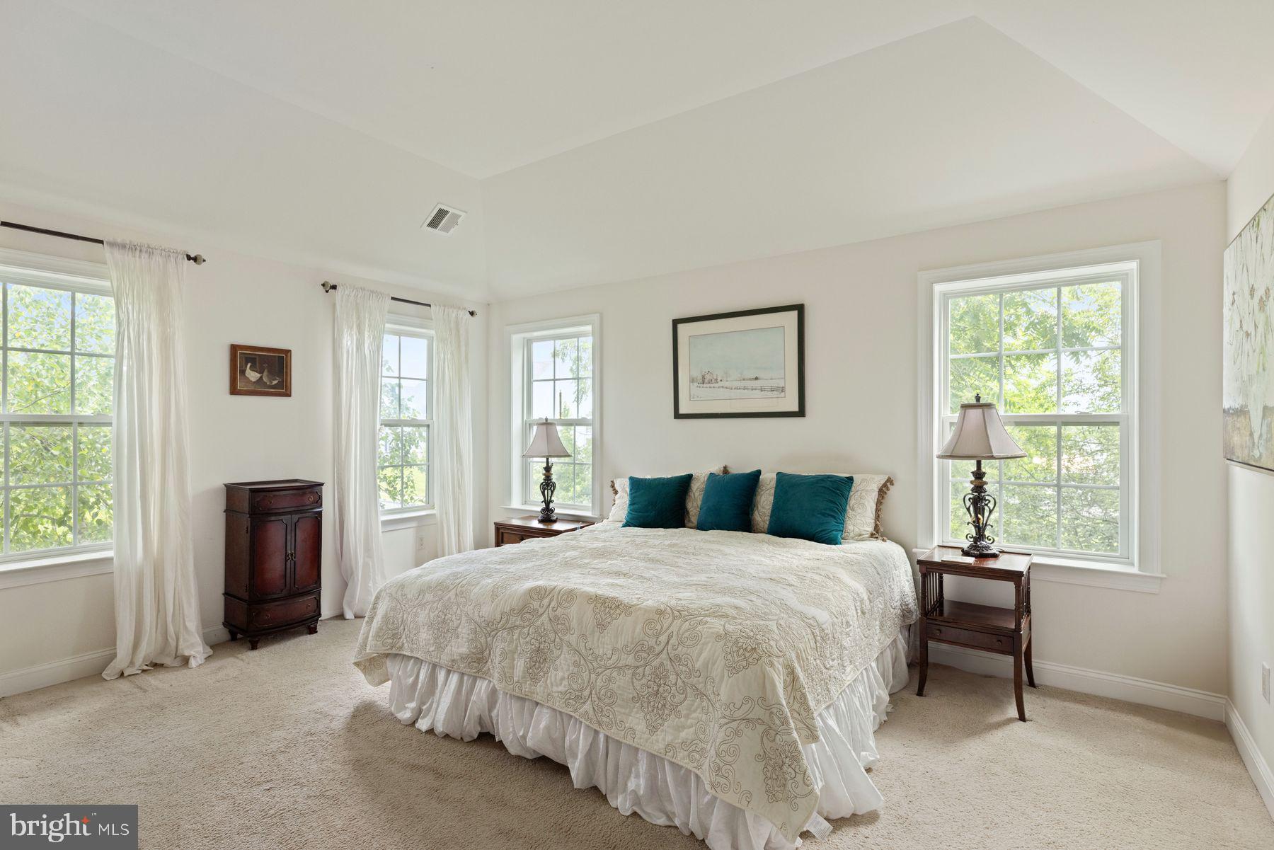 WHISPERING PINES - Residential