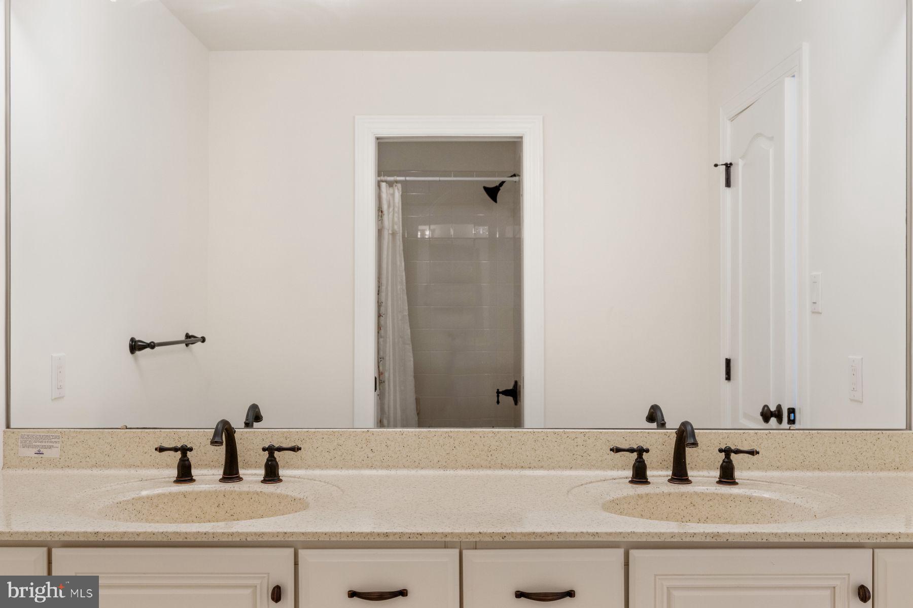 WHISPERING PINES - Residential