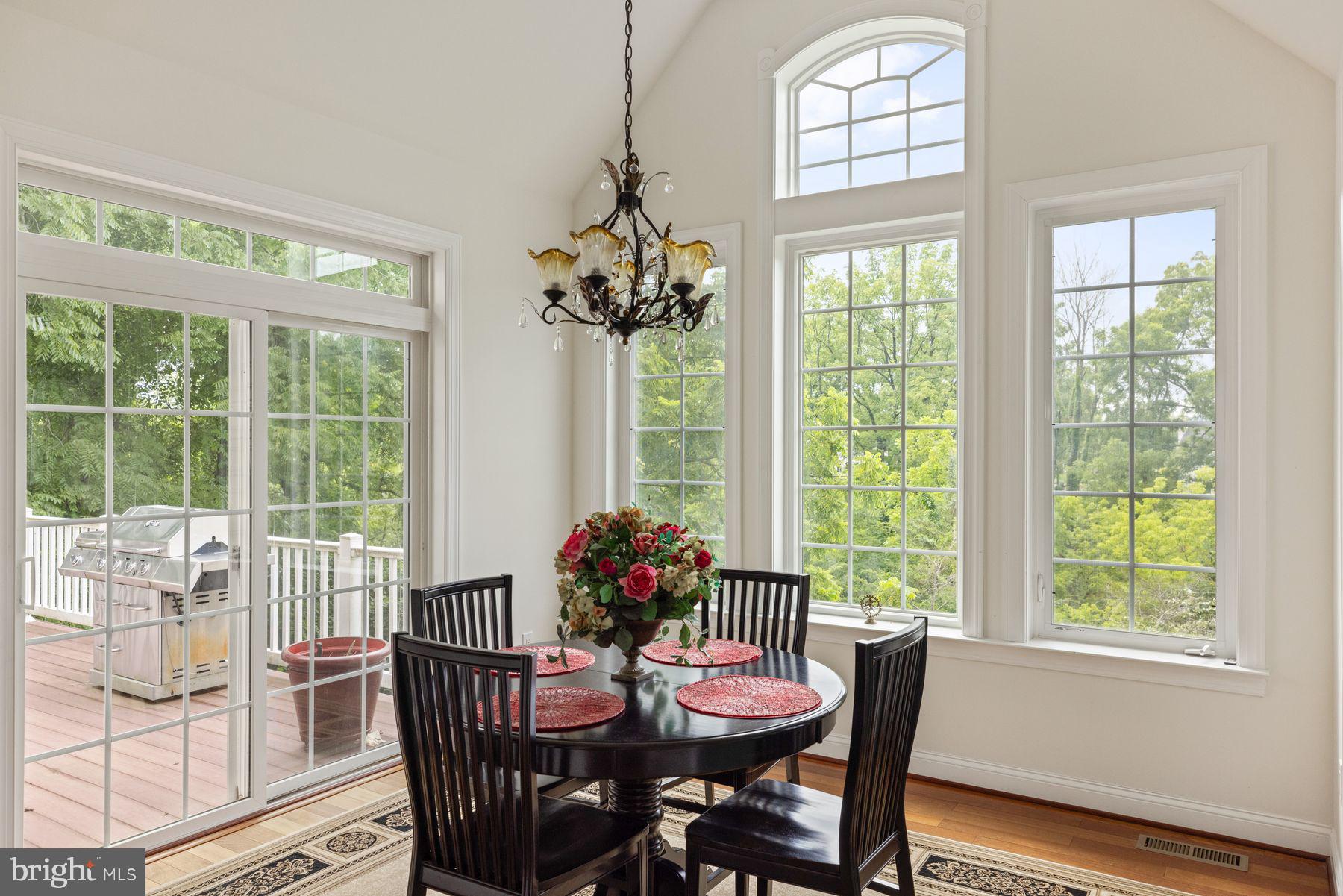 WHISPERING PINES - Residential