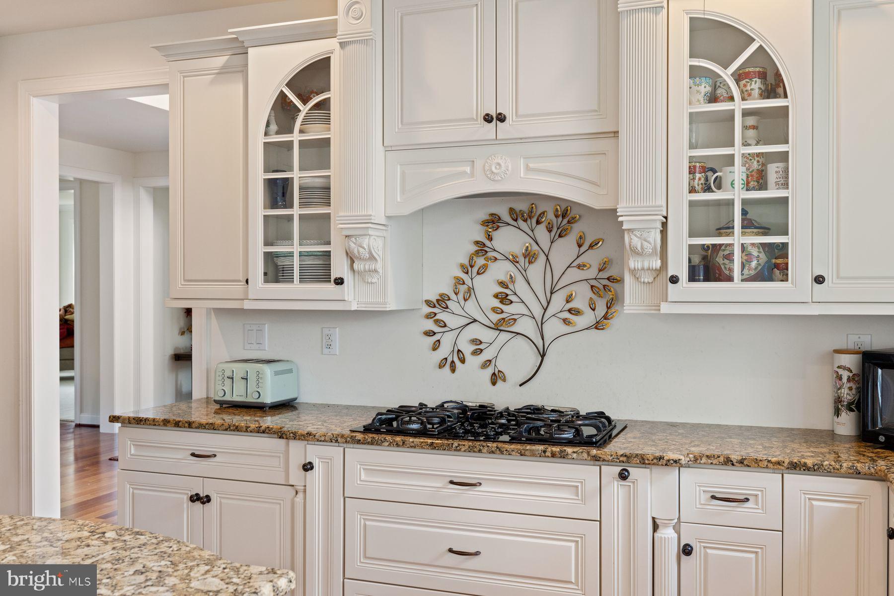 WHISPERING PINES - Residential