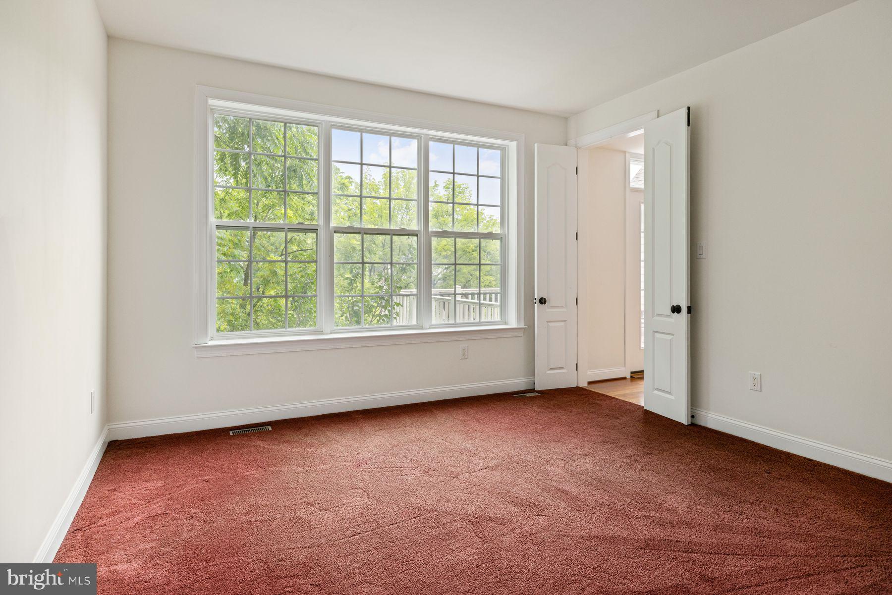 WHISPERING PINES - Residential