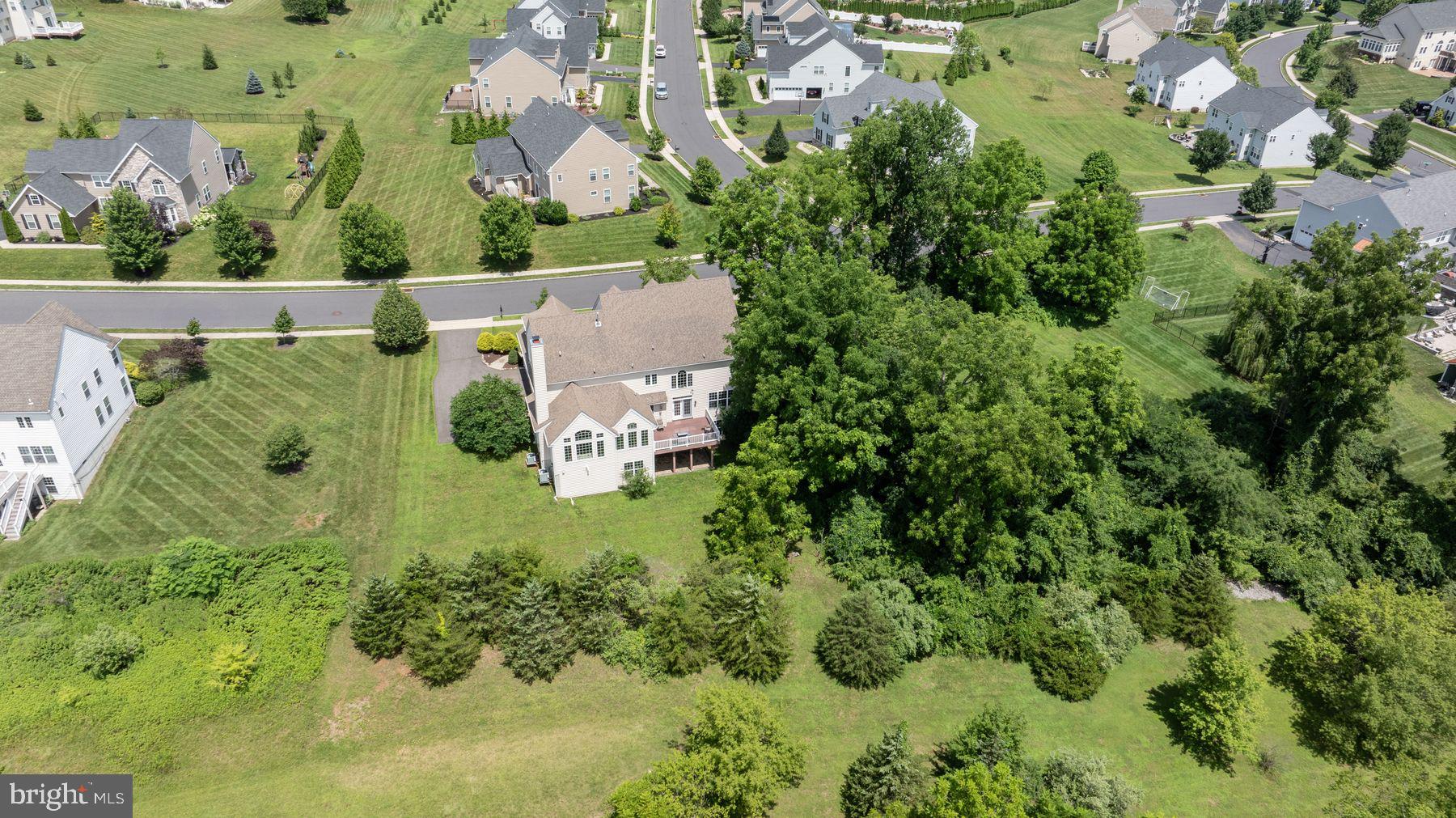 WHISPERING PINES - Residential