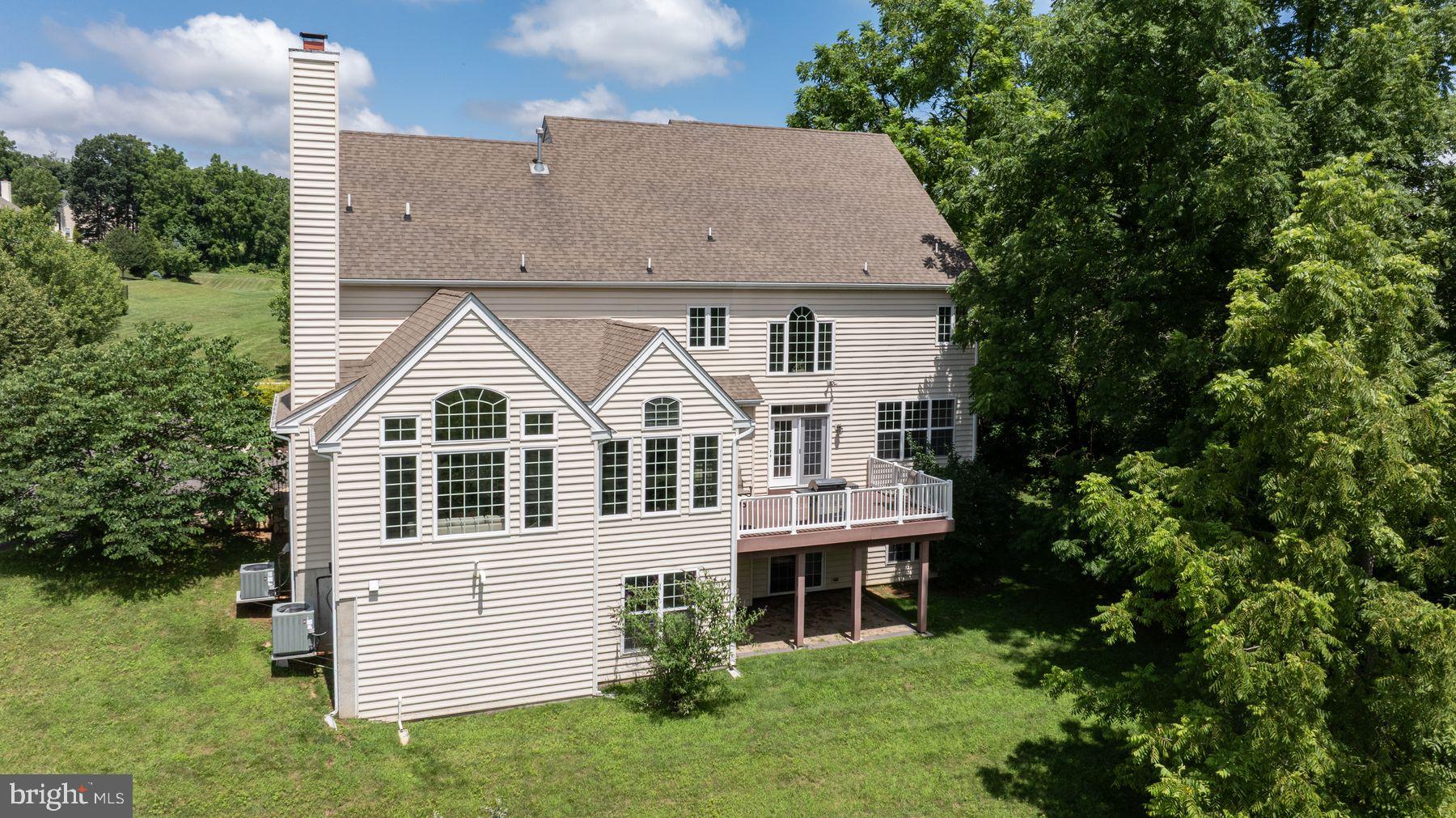 WHISPERING PINES - Residential