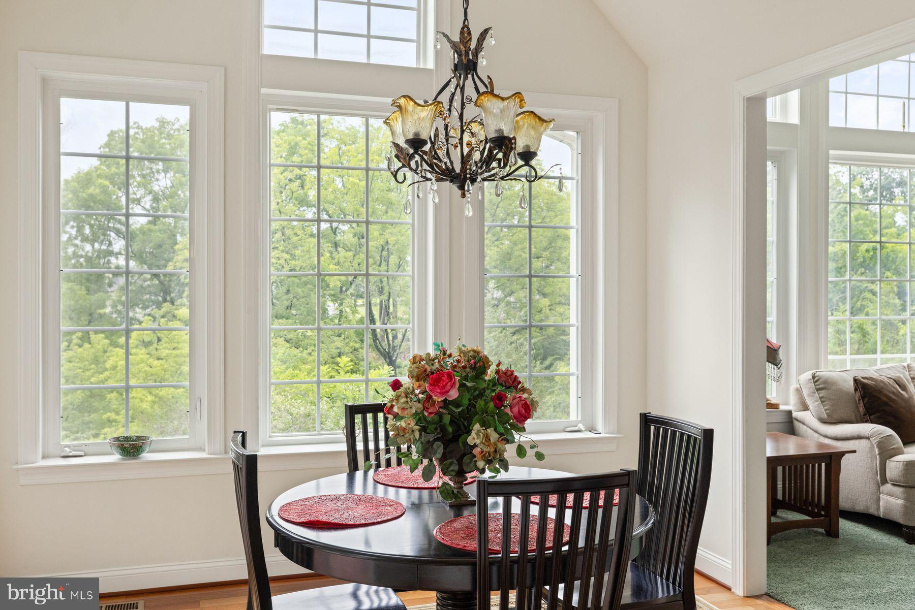 WHISPERING PINES - Residential