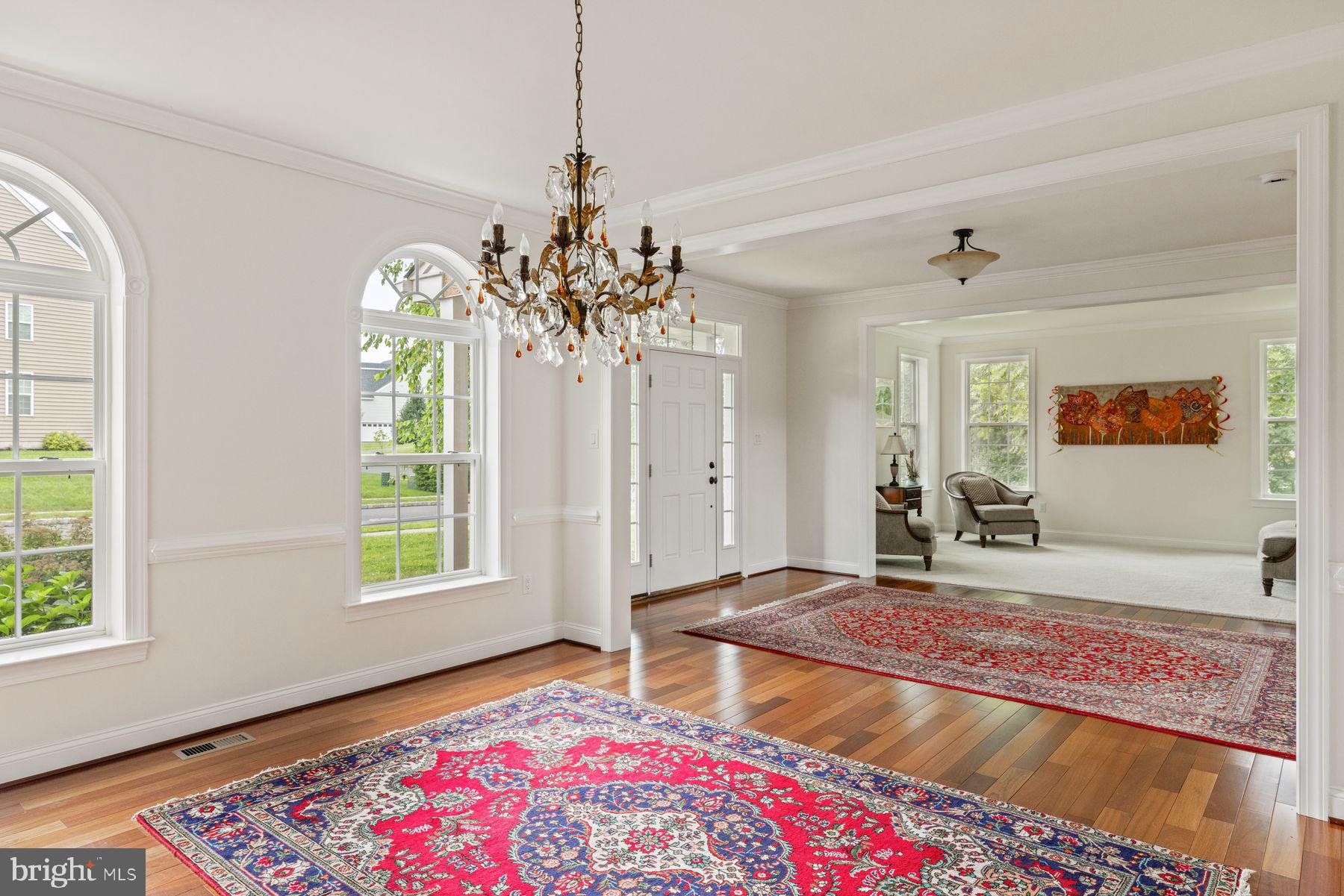 WHISPERING PINES - Residential