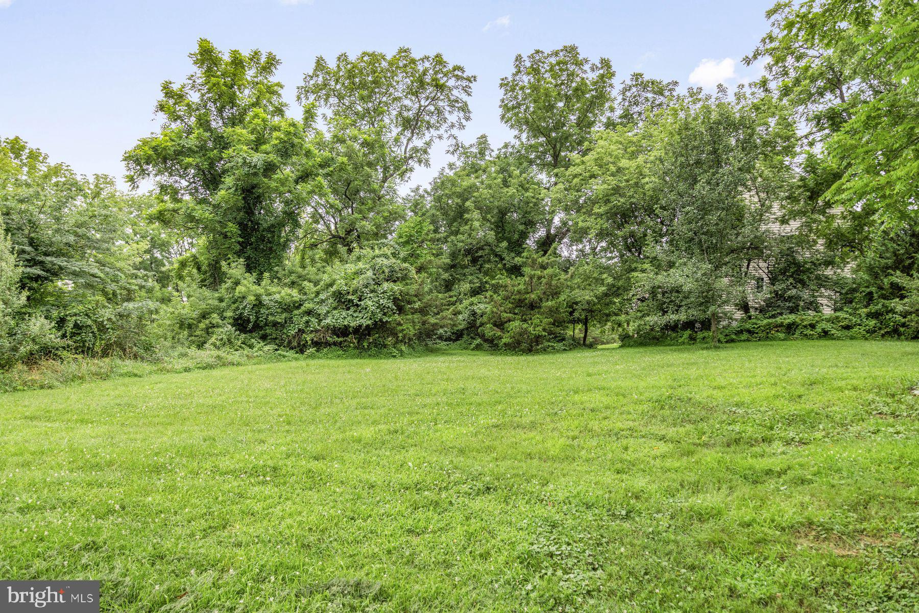 WHISPERING PINES - Residential