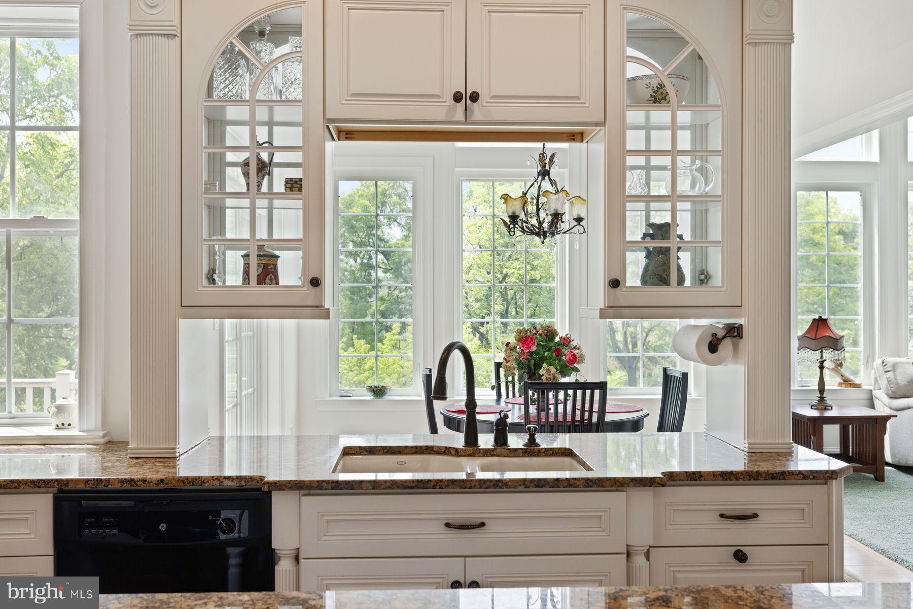 WHISPERING PINES - Residential