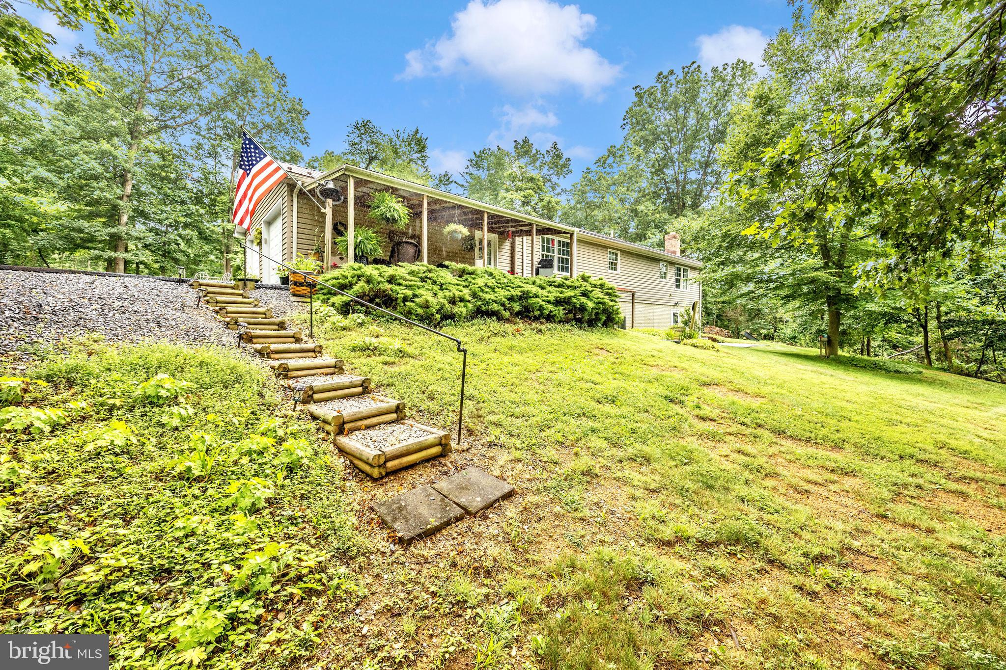 FALLING WATERS - Residential