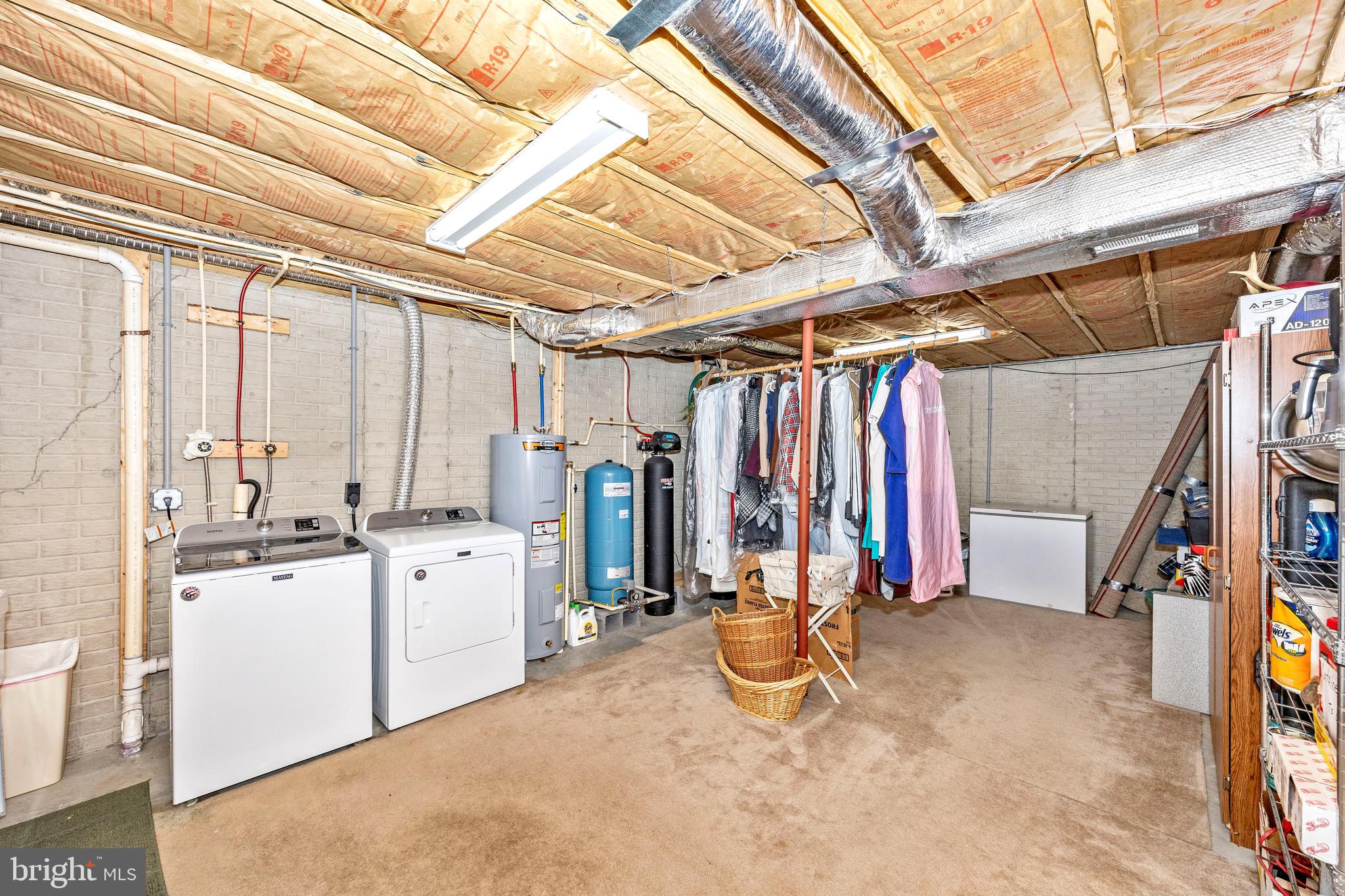 FALLING WATERS - Residential