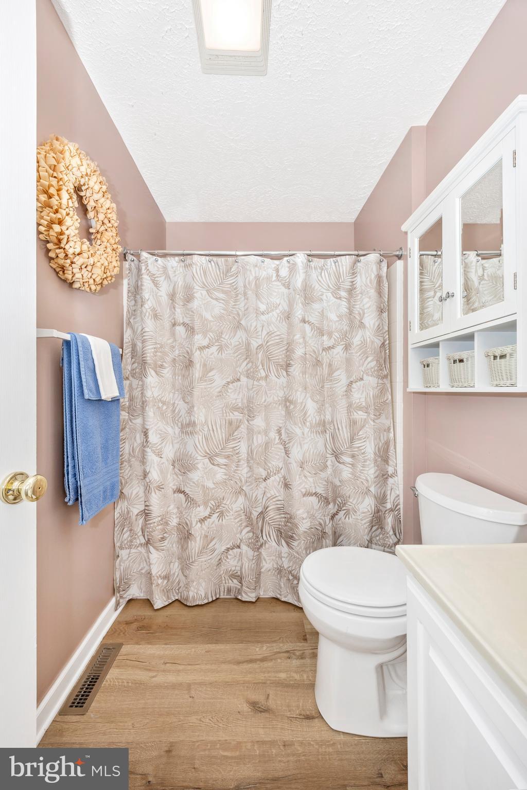 FALLING WATERS - Residential