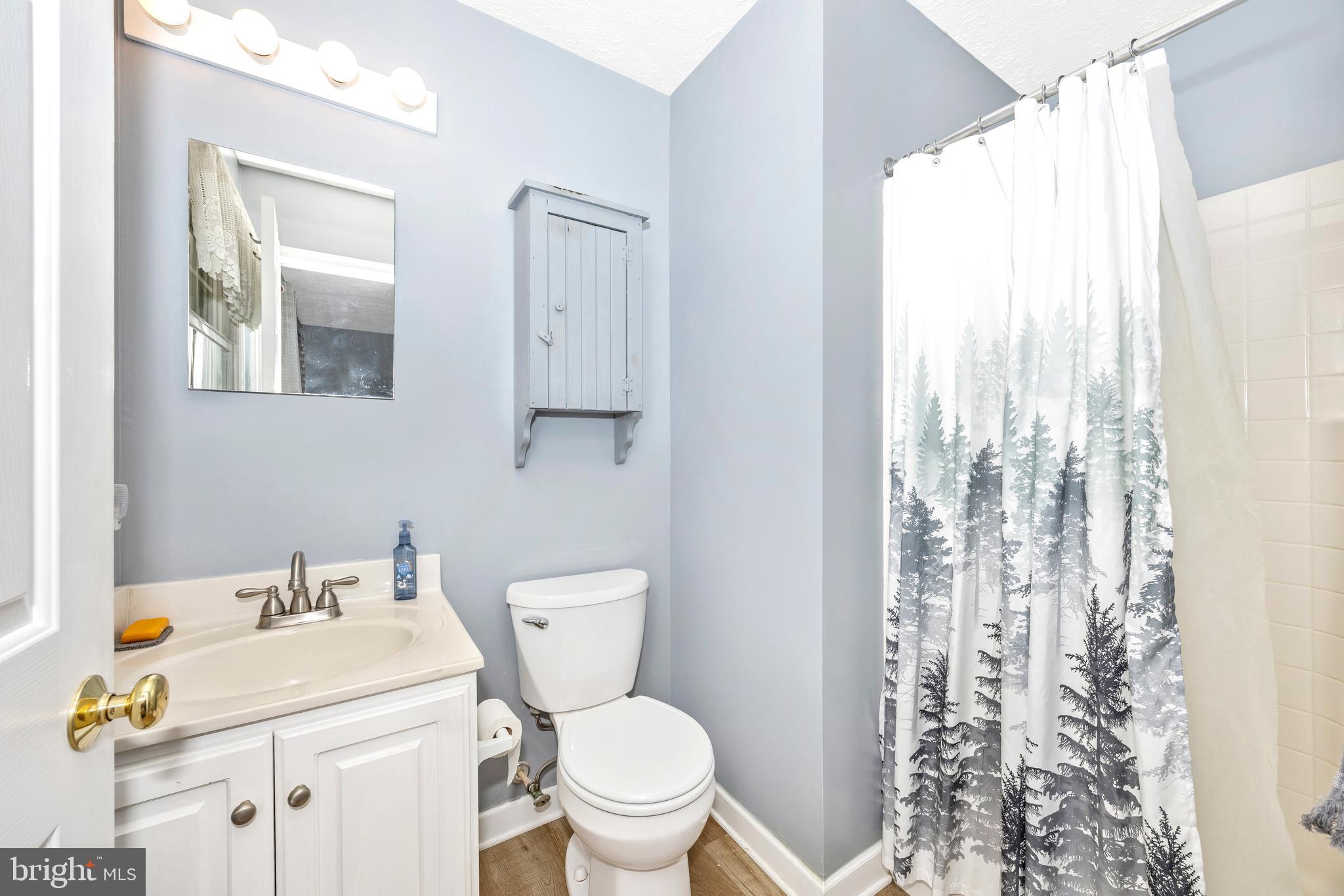 FALLING WATERS - Residential