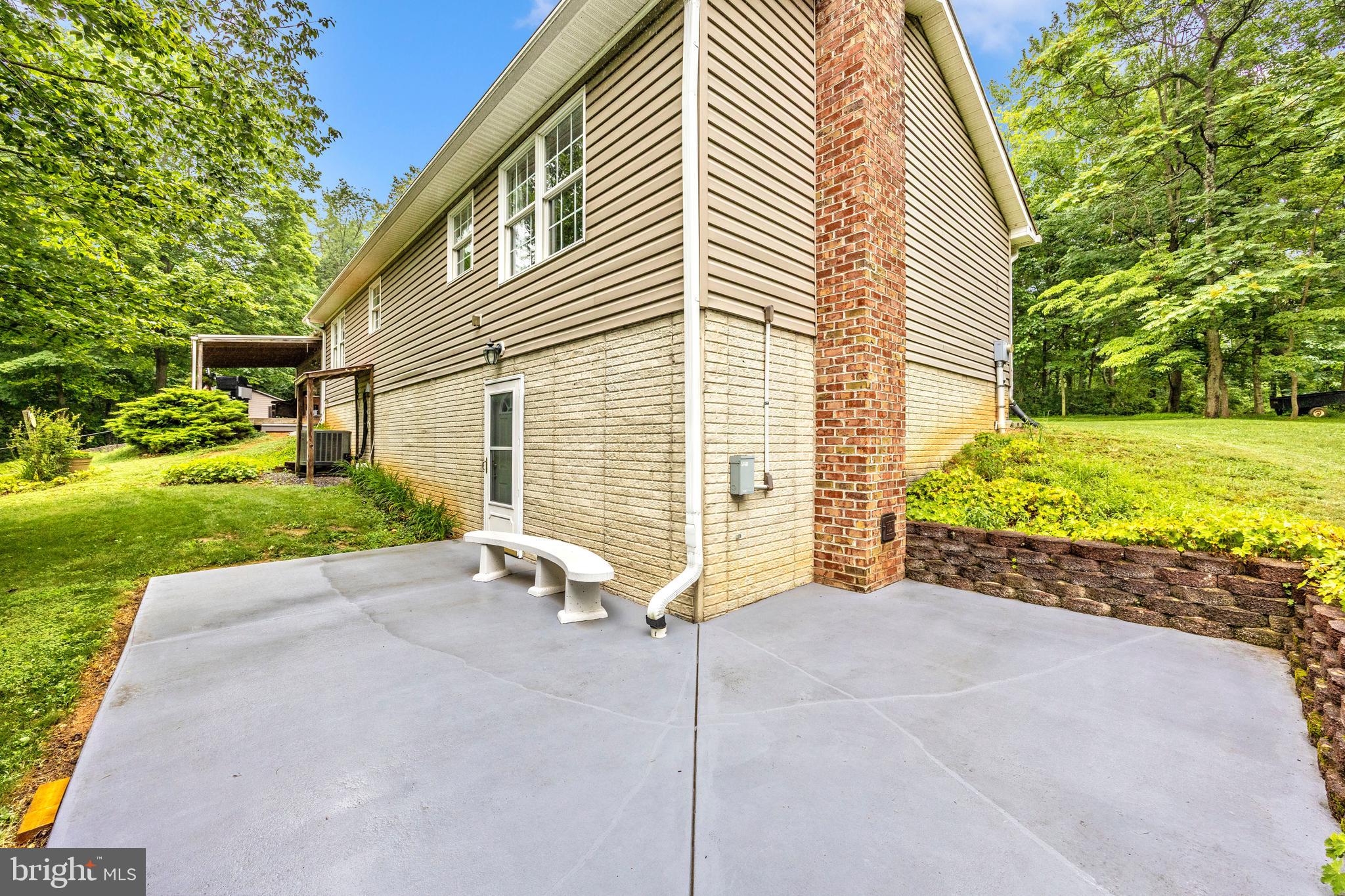 FALLING WATERS - Residential