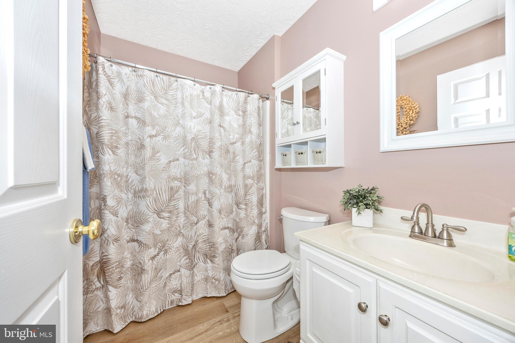 FALLING WATERS - Residential