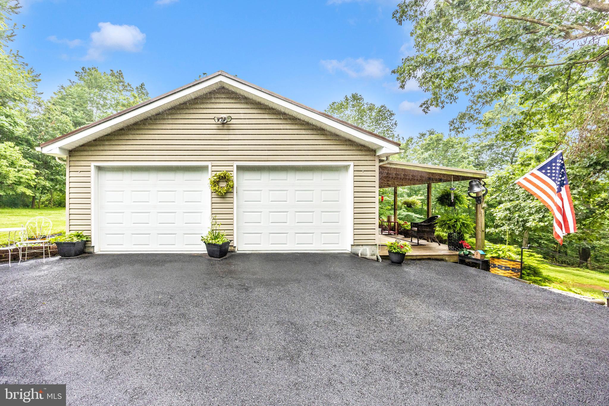 FALLING WATERS - Residential