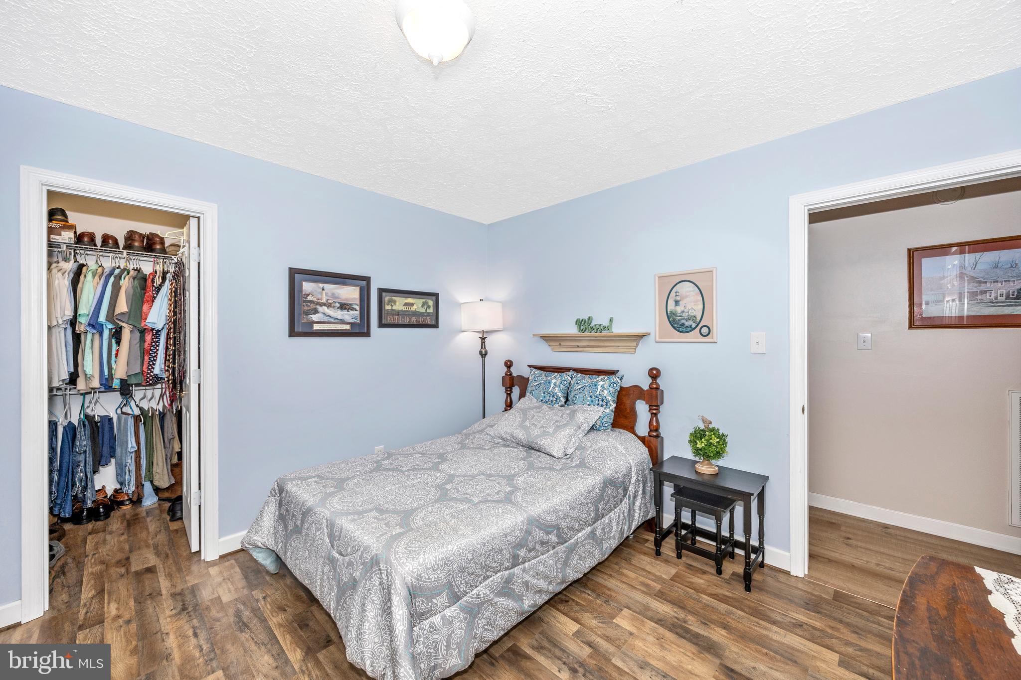 FALLING WATERS - Residential