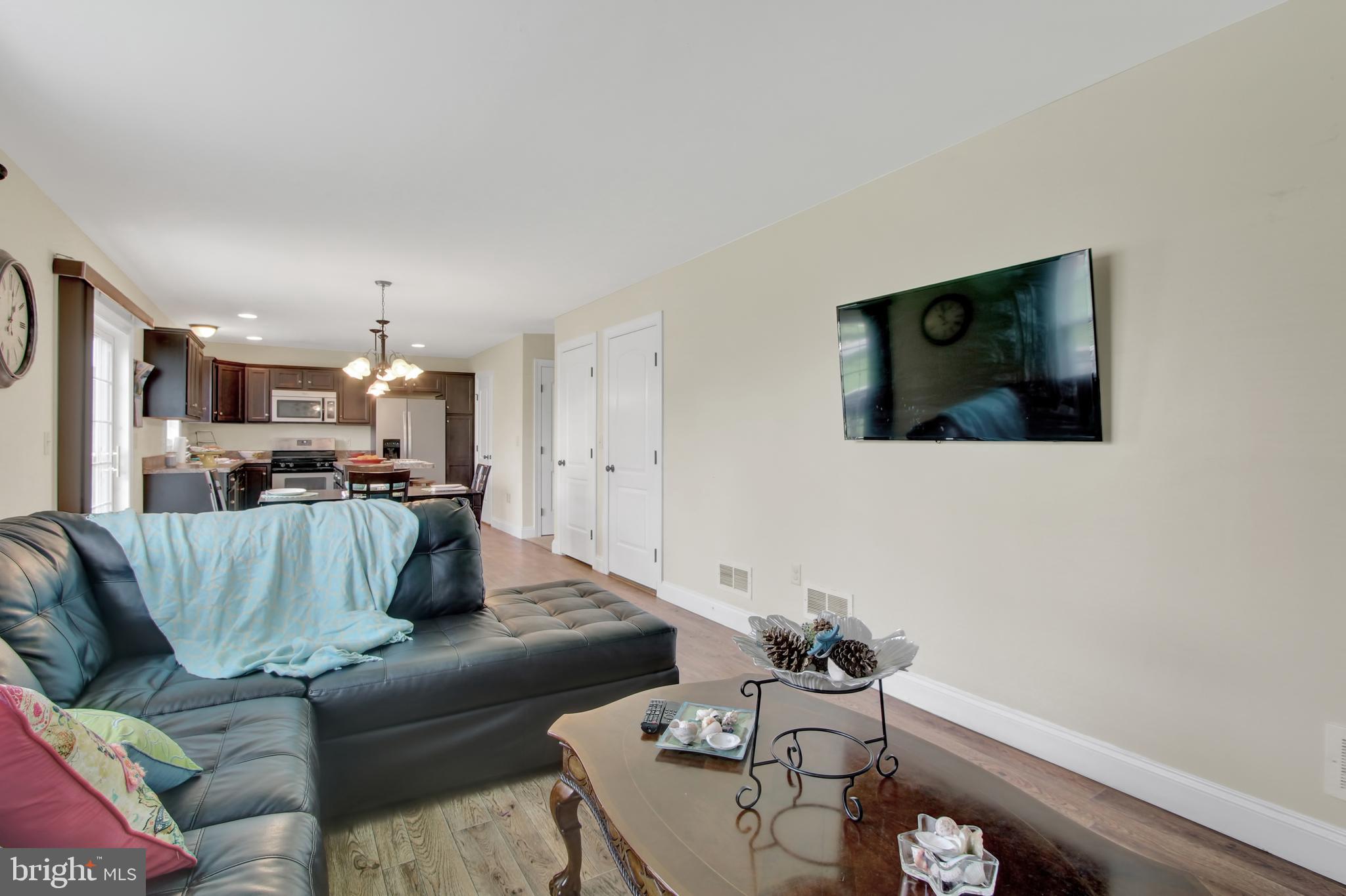 CEDAR HOLLOW - Residential