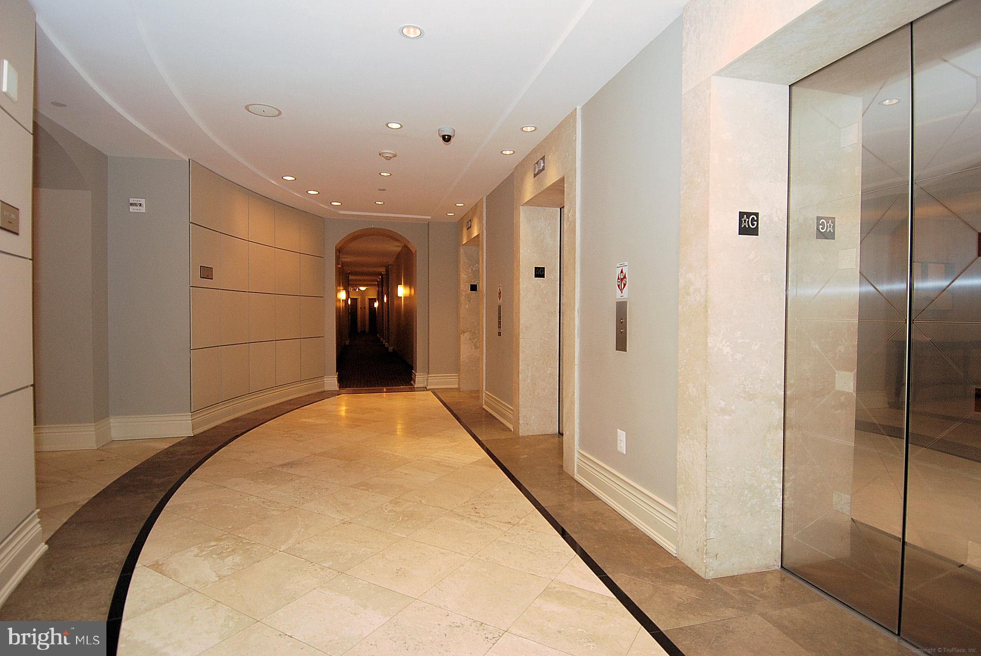 GALLERY AT WHITE FLINT - Residential