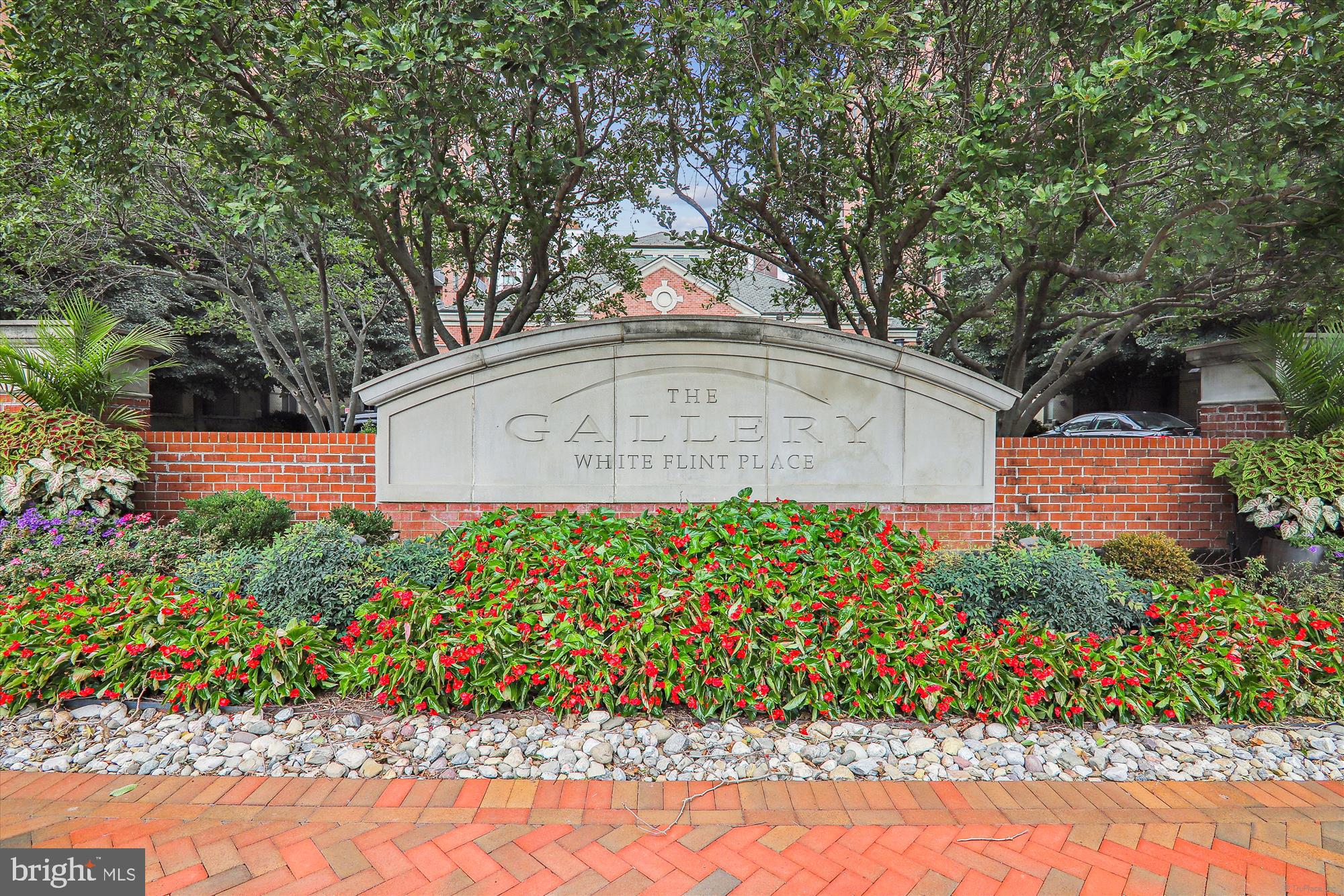 GALLERY AT WHITE FLINT - Residential