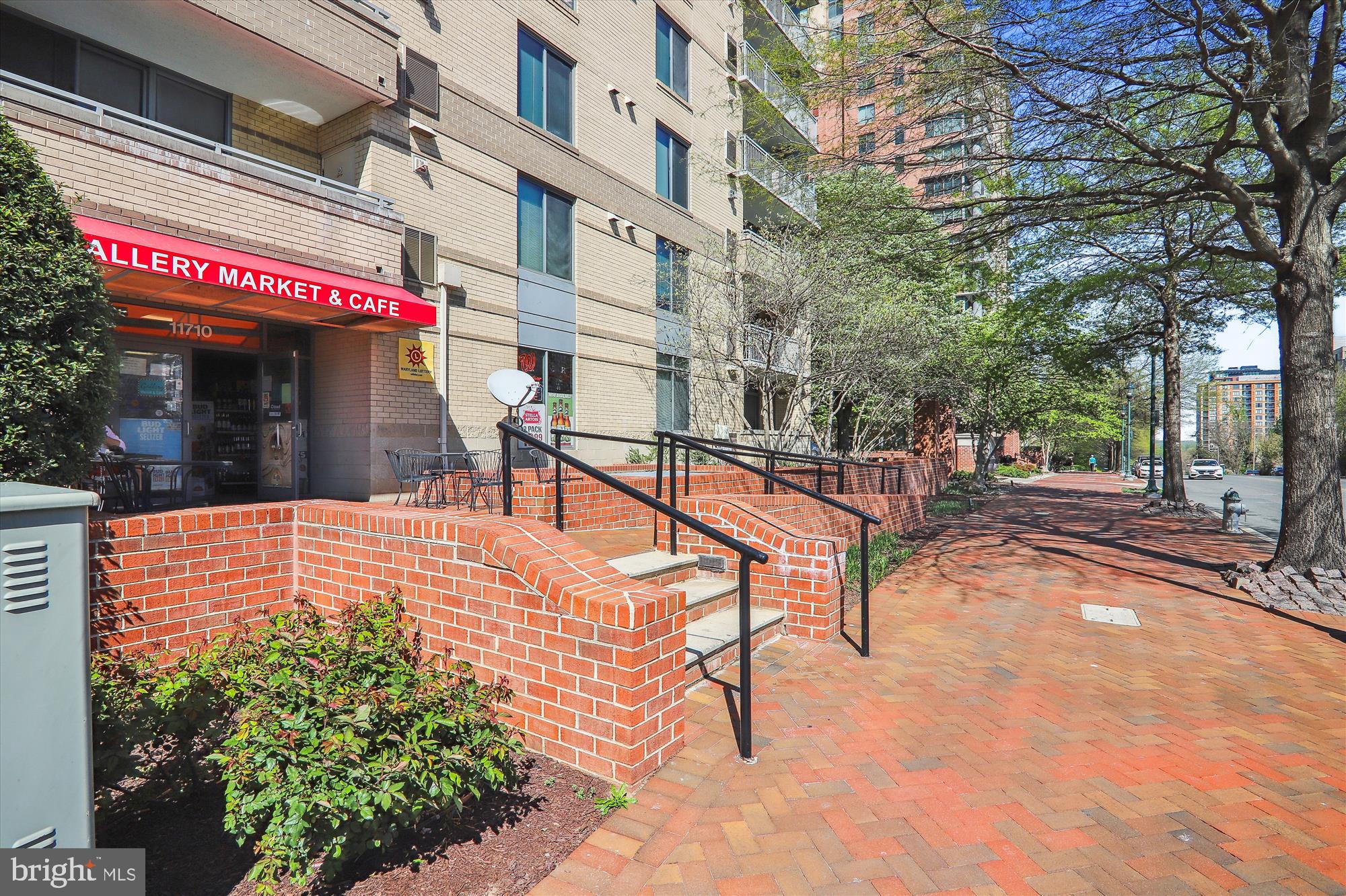 GALLERY AT WHITE FLINT - Residential