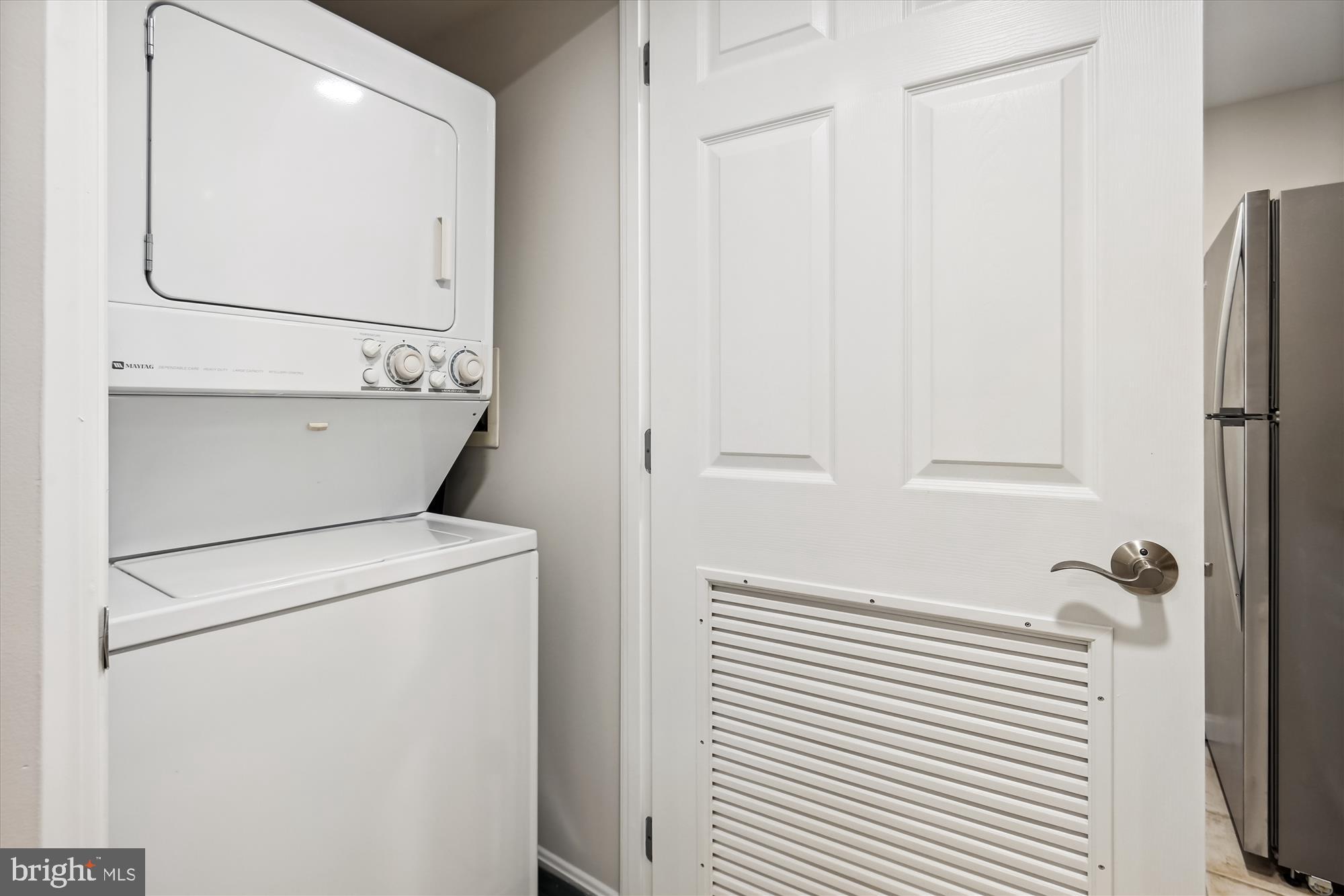 GALLERY AT WHITE FLINT - Residential