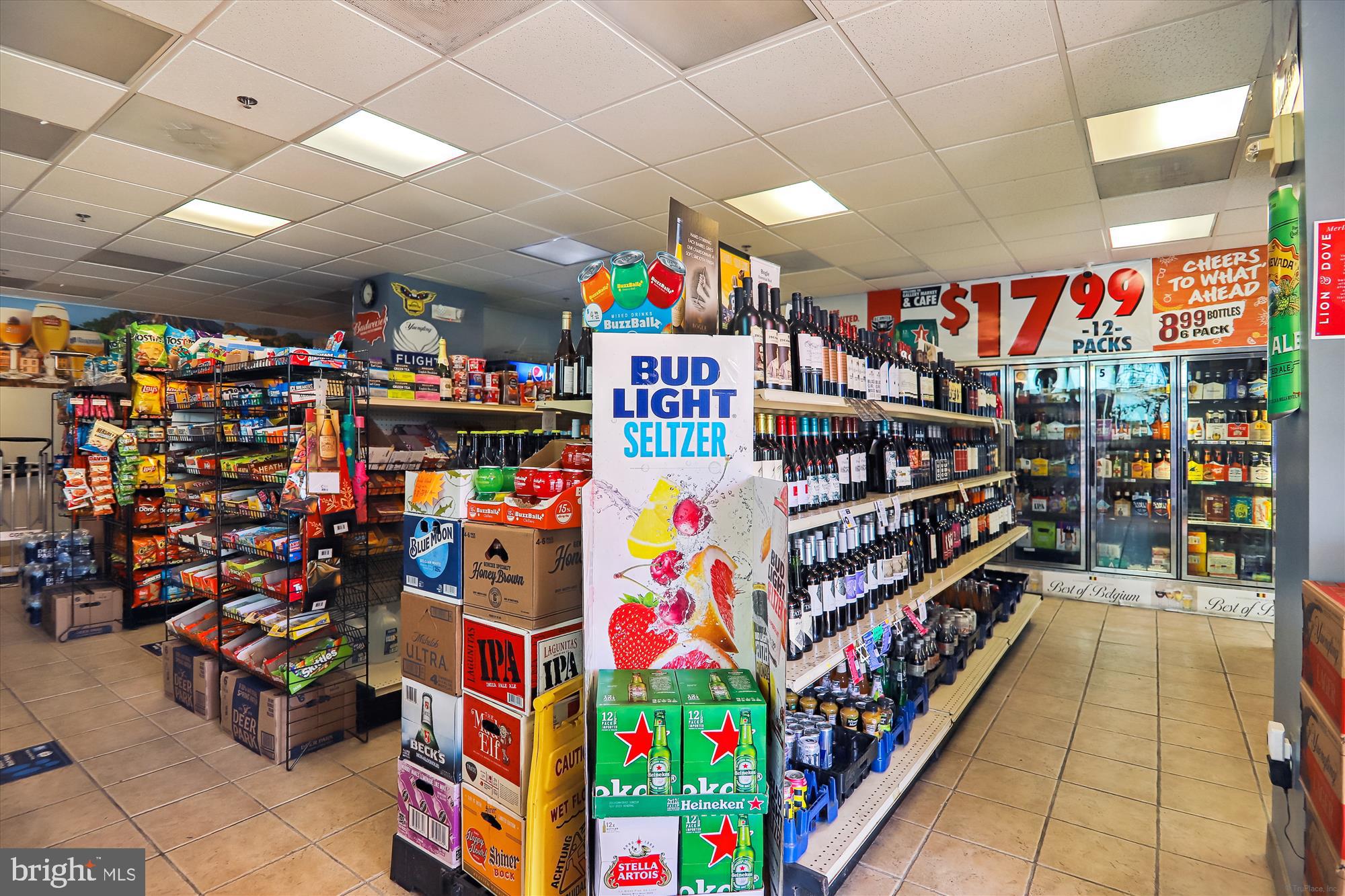 GALLERY AT WHITE FLINT - Residential