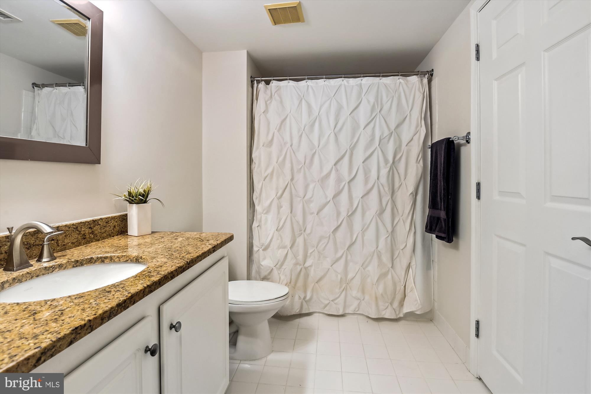 GALLERY AT WHITE FLINT - Residential