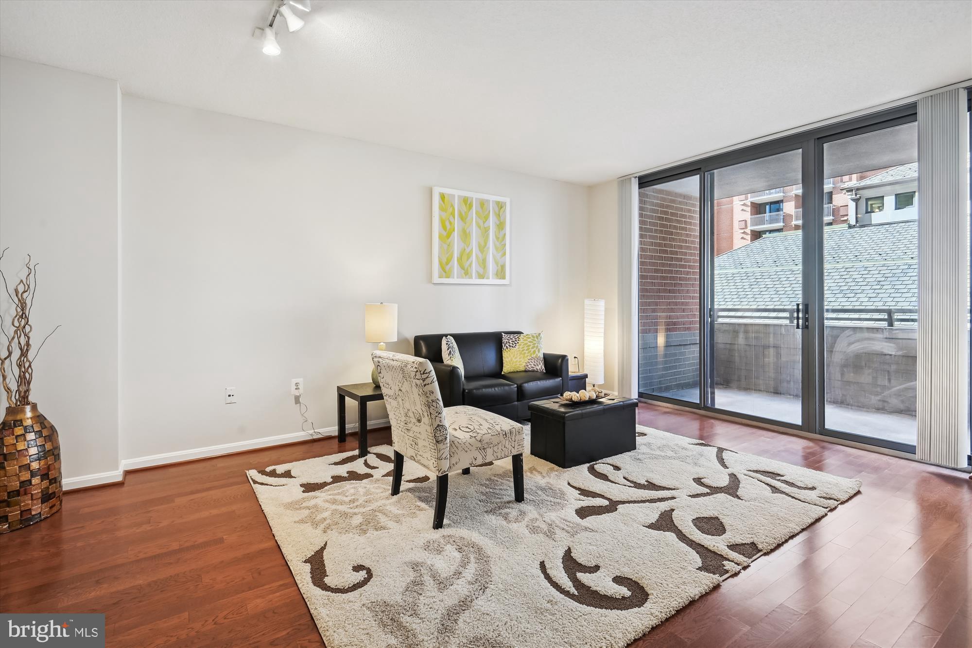 GALLERY AT WHITE FLINT - Residential