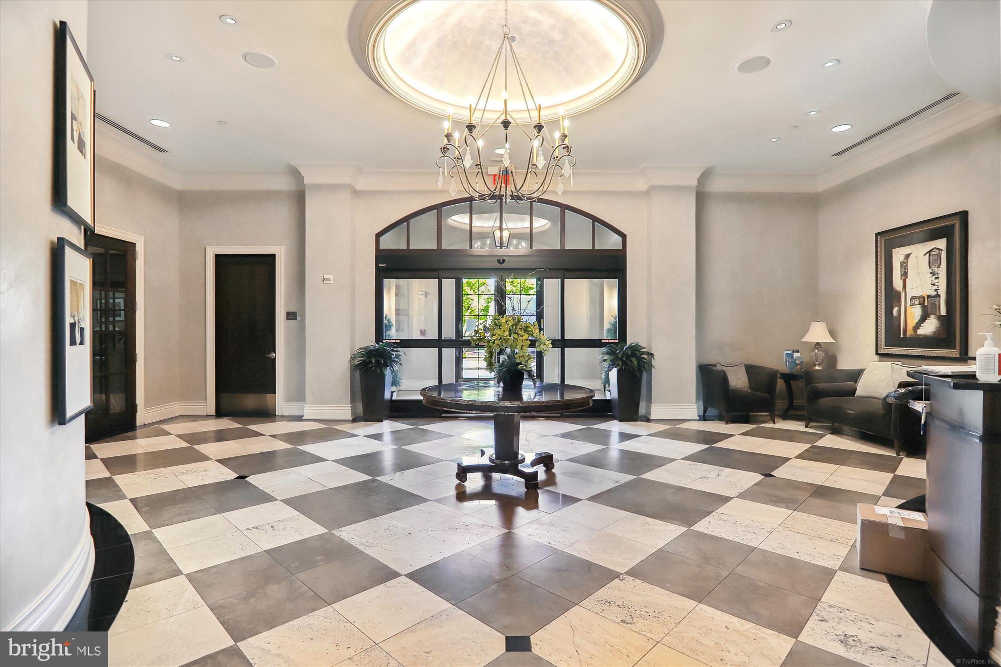 GALLERY AT WHITE FLINT - Residential