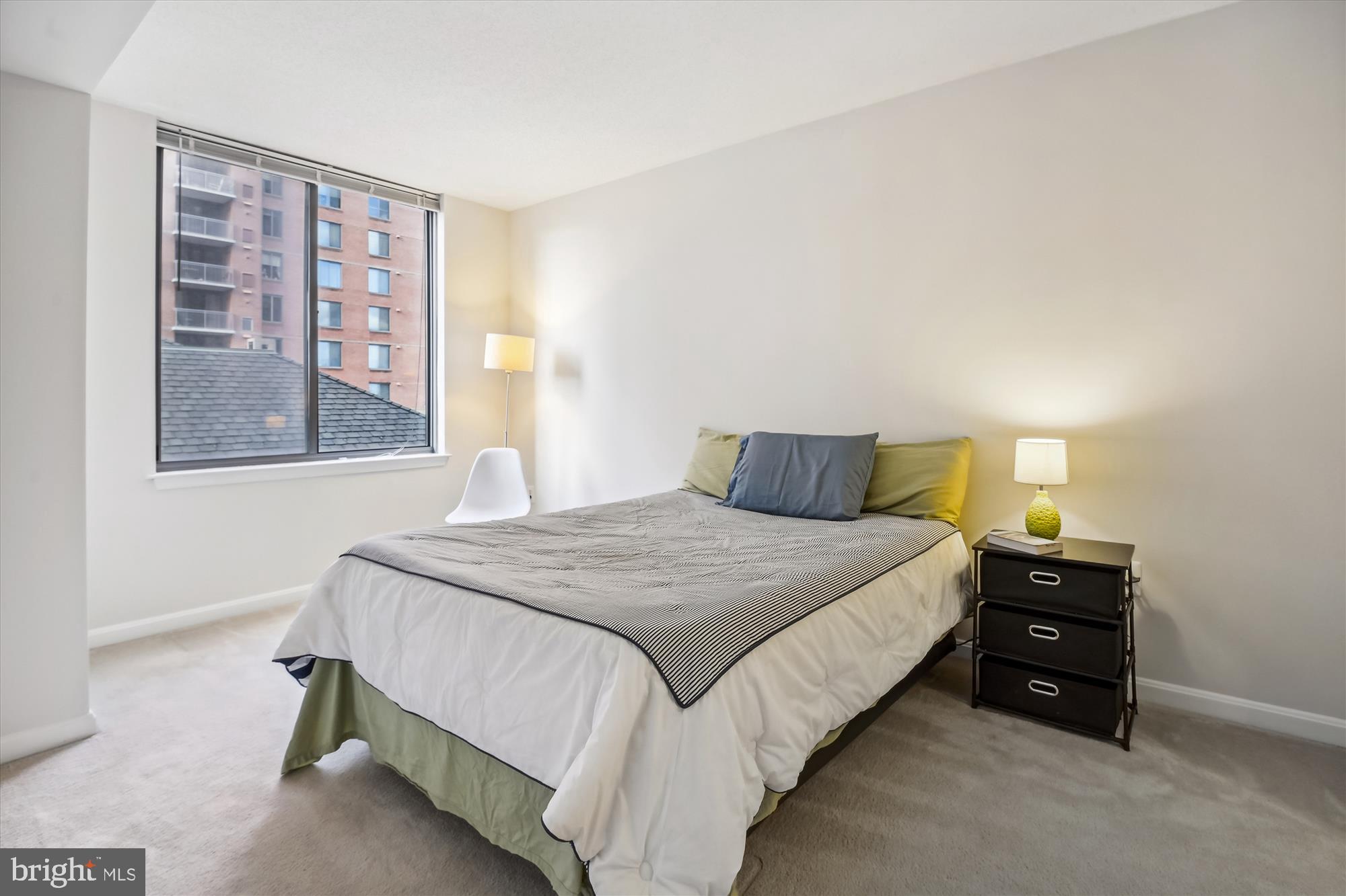 GALLERY AT WHITE FLINT - Residential