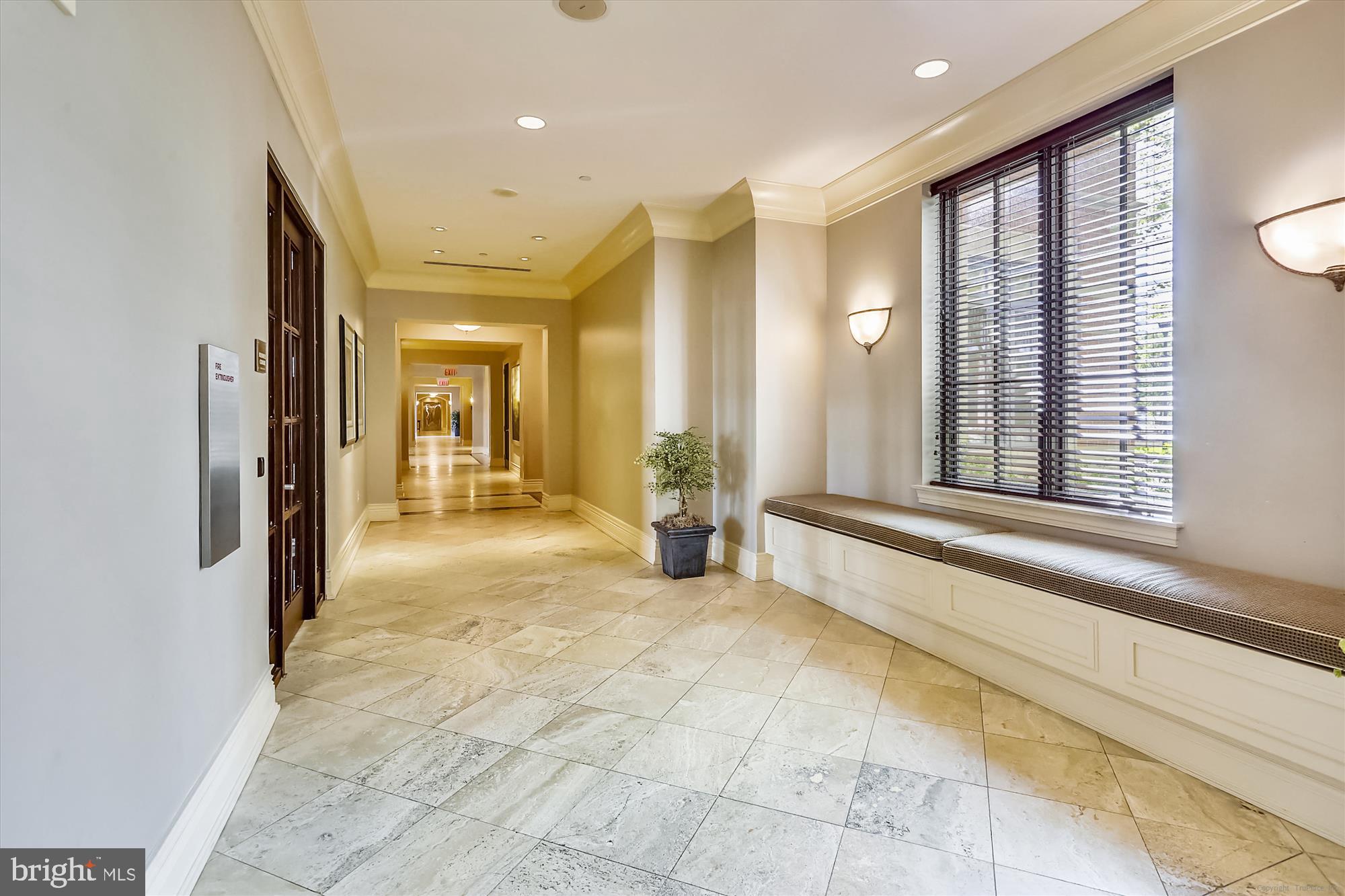 GALLERY AT WHITE FLINT - Residential