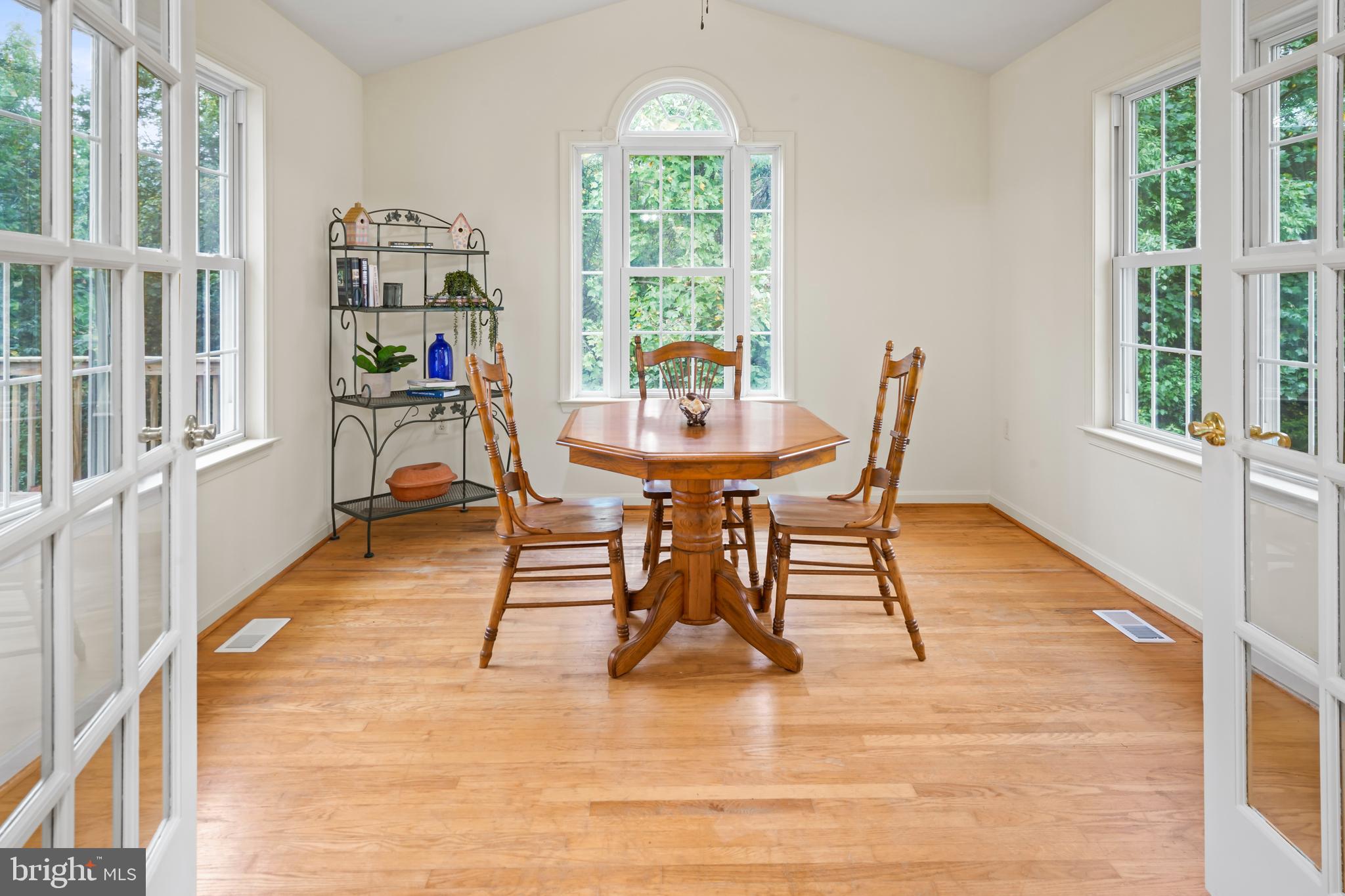 LEISURE ACRES - Residential