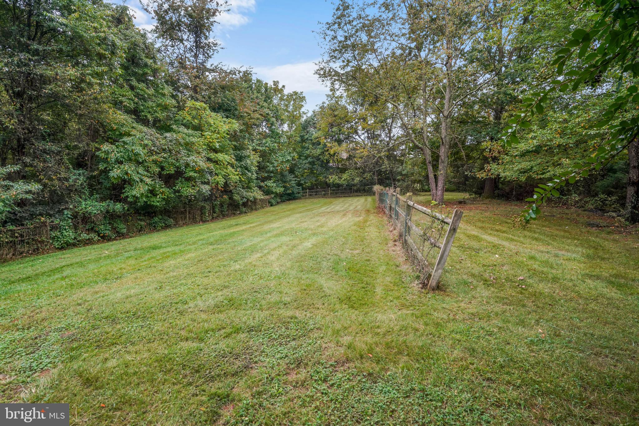 LEISURE ACRES - Residential