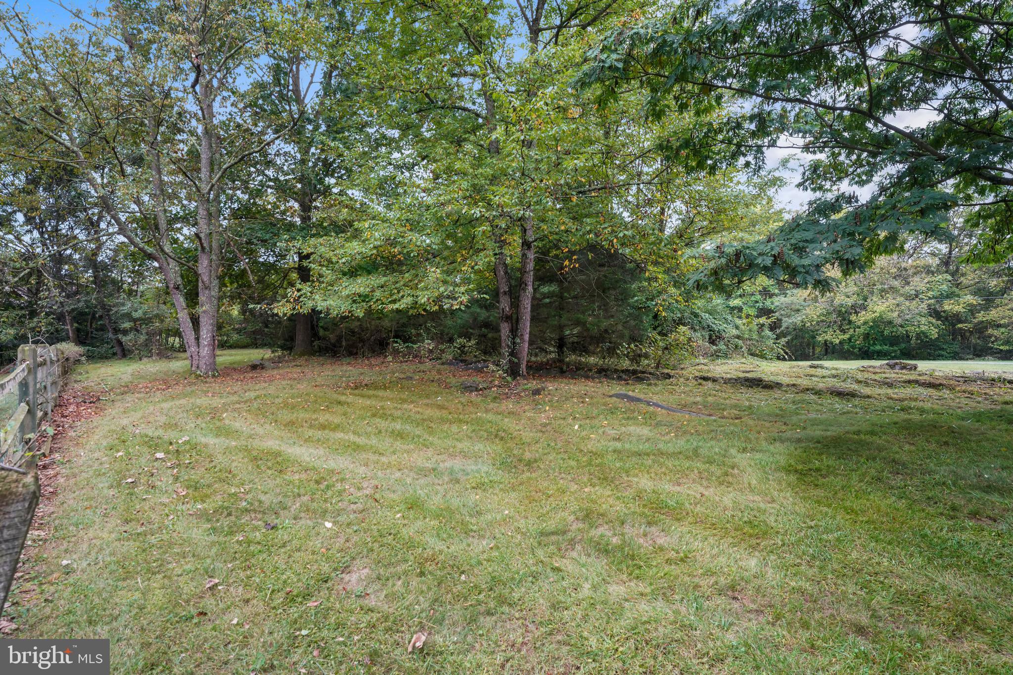 LEISURE ACRES - Residential