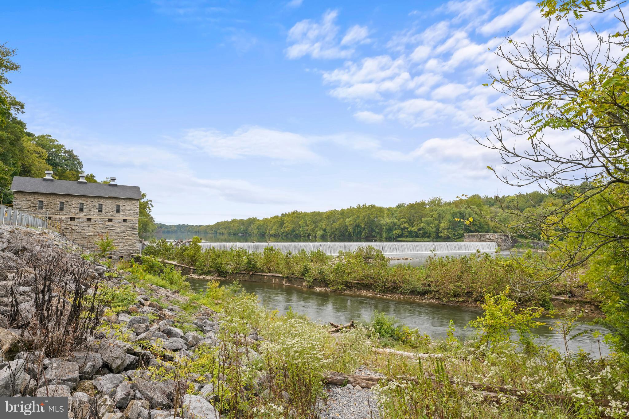 LEISURE ACRES - Residential