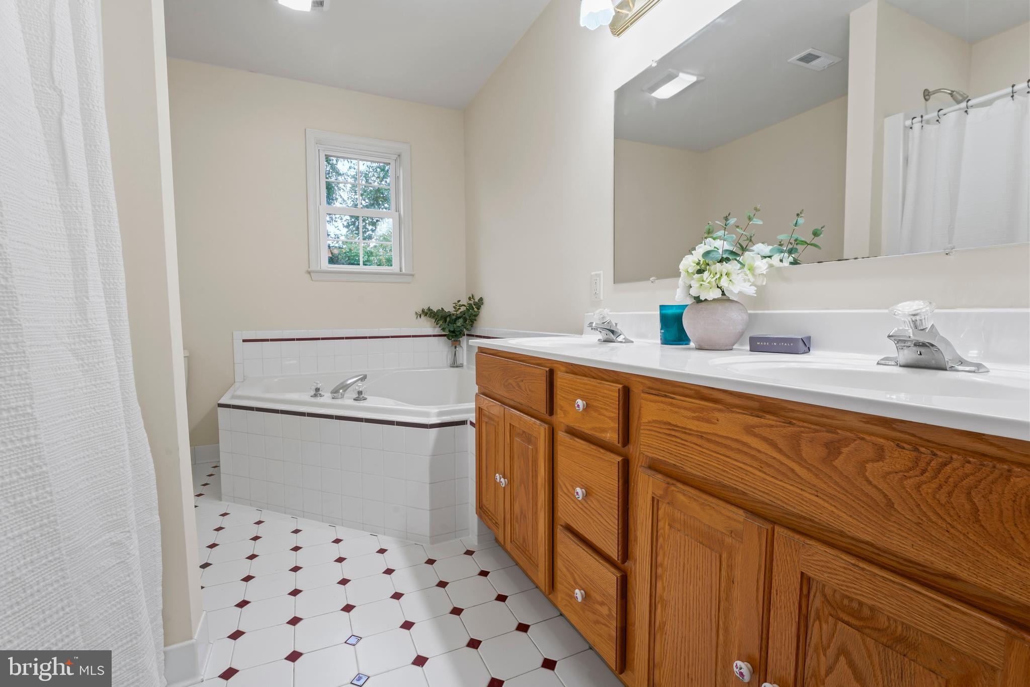 LEISURE ACRES - Residential