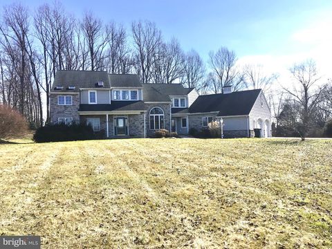 Photo of 131 Cardinal Drive, Quarryville, PA 17566 (MLS # PALA2048990)