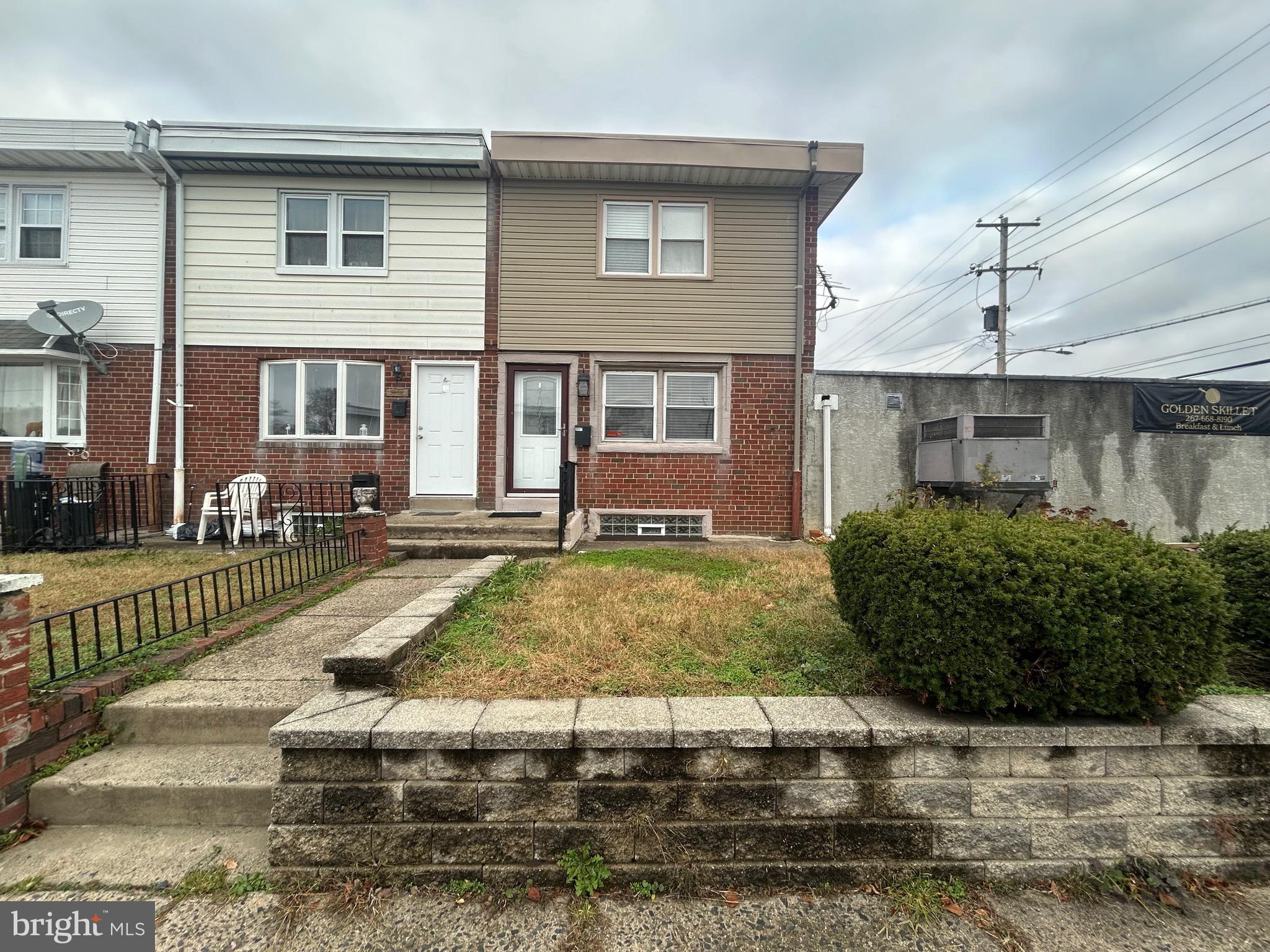 HOLMESBURG - Commercial Sale