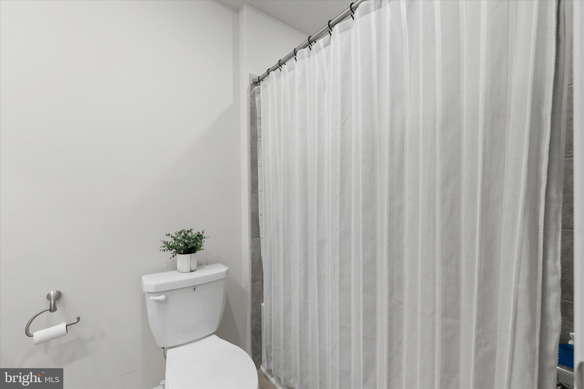 SCHOONER LANDING - Residential