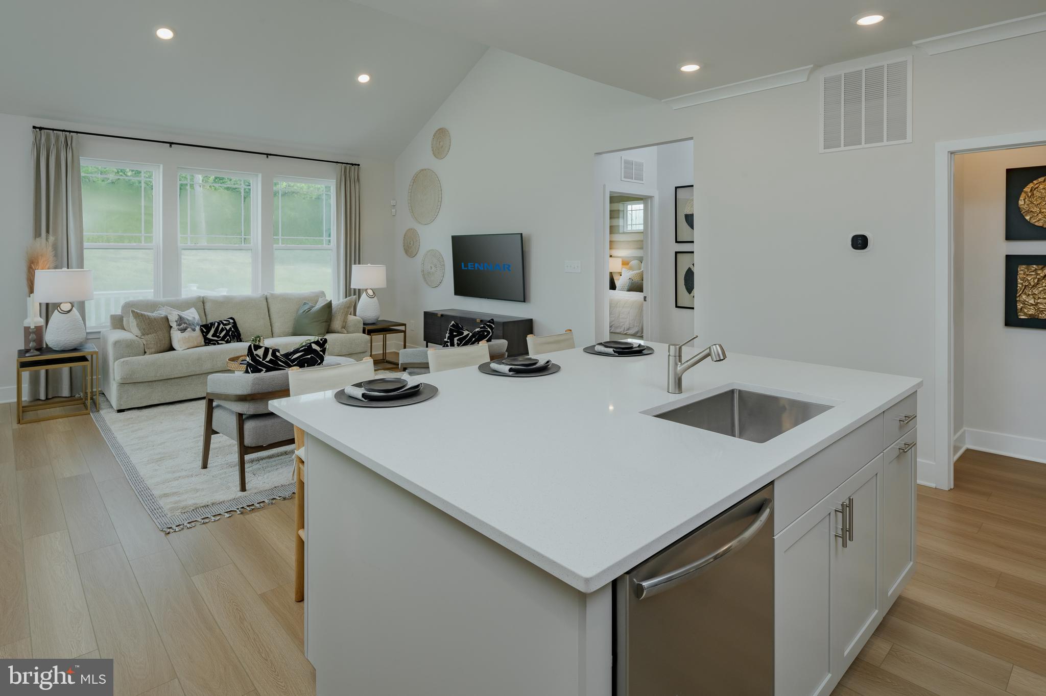 WHITE PLAINS - Residential